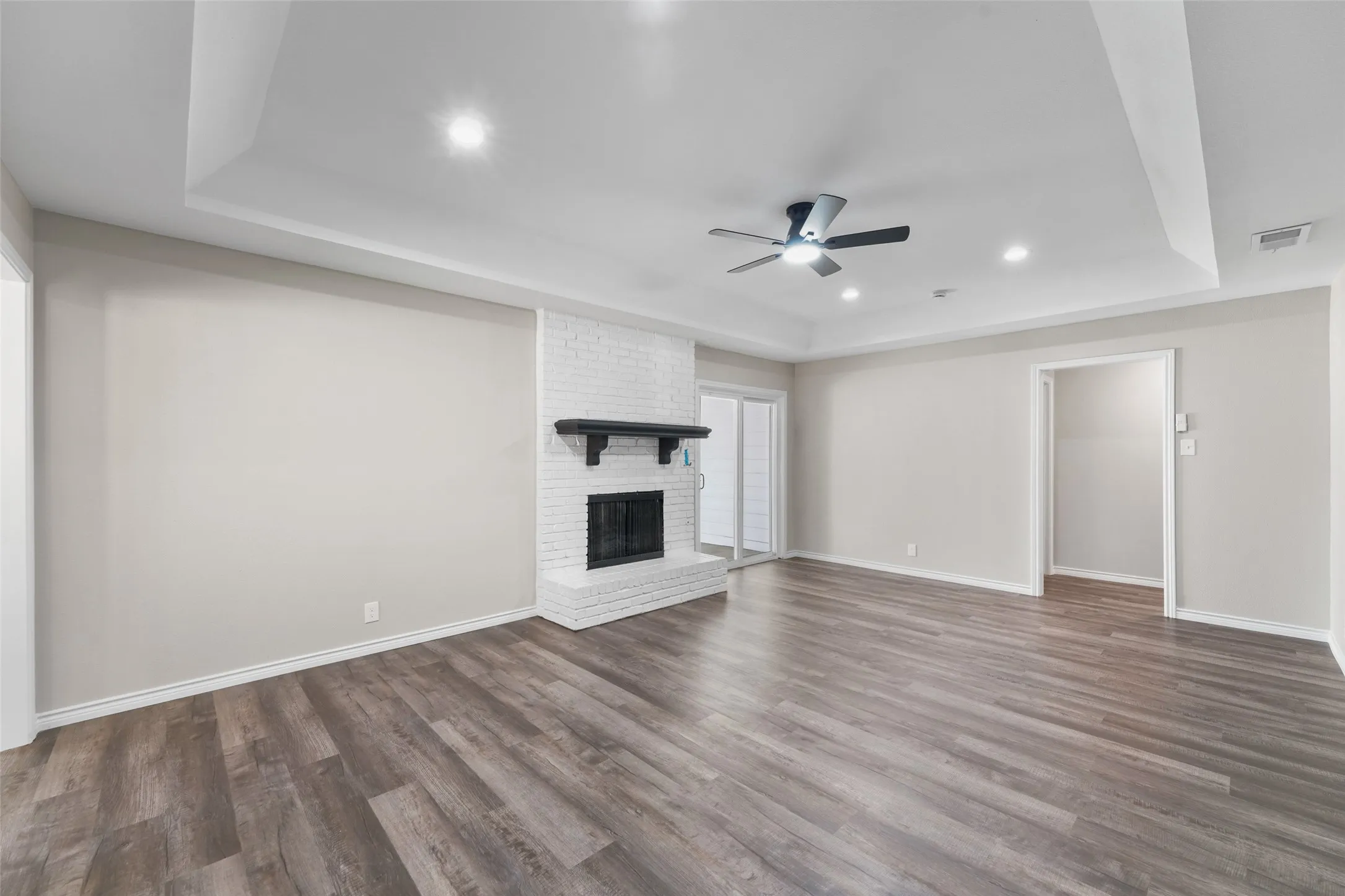 Single Family Residence For Rent in Denton County , 1441 Evergreen Drive, Lewisville, Texas 75067, 3 Bedroom, 2 Bathroom, 2 Garage spaces, 1,839 Sqft, built in 1973, mls#21392577, Real Estate Agent in Lewisville, Homes For Rent in Denton county, Homes For Rent in Lewisville, Realtor in Lewisville Texas, Real Estate Brokerage Independent Realty Texas, Luminita Cordes Realtor