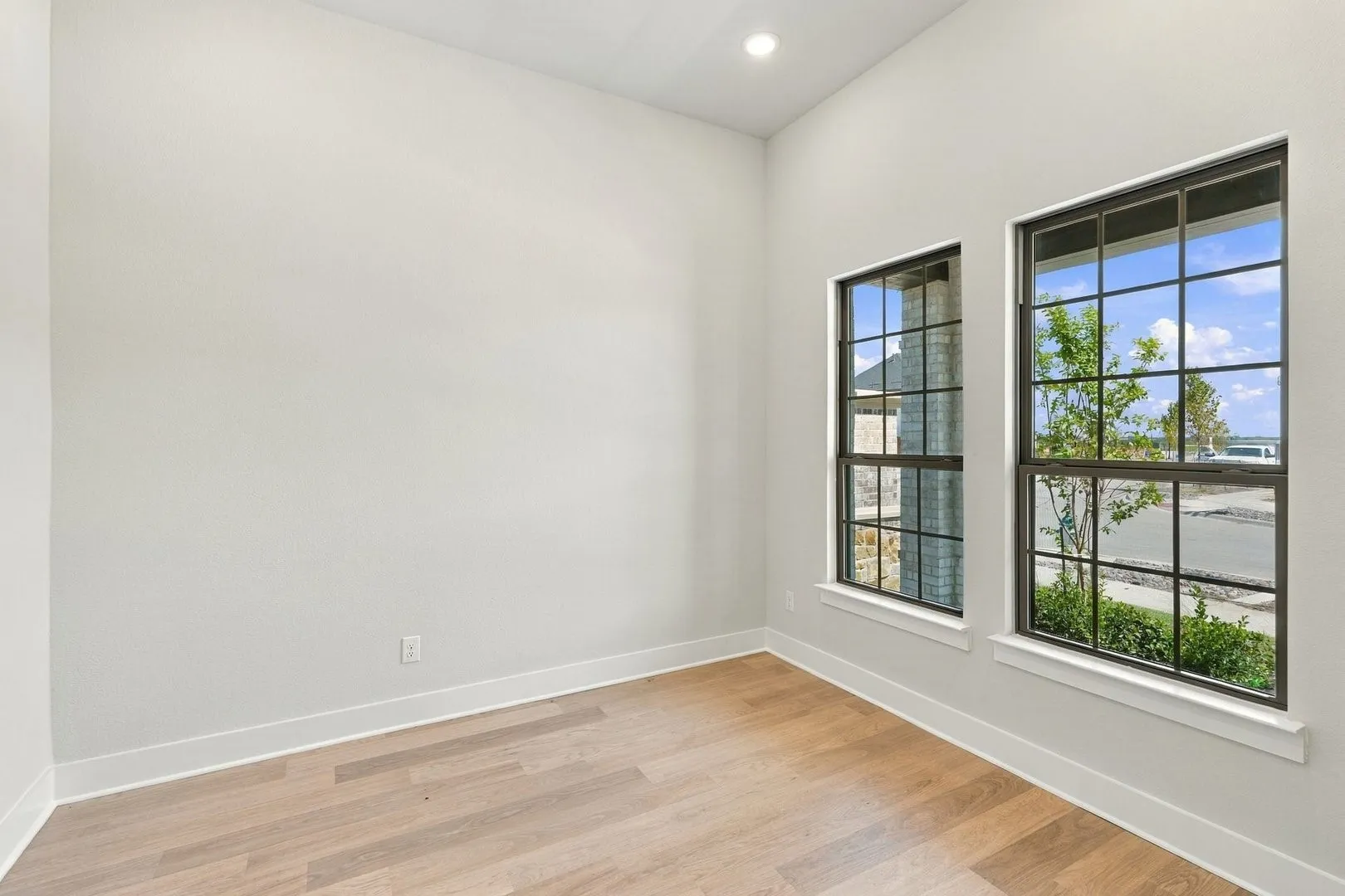 DAL_Mustang Lakes_Kenedy_3029 Casa Blanca Street (27).jpg