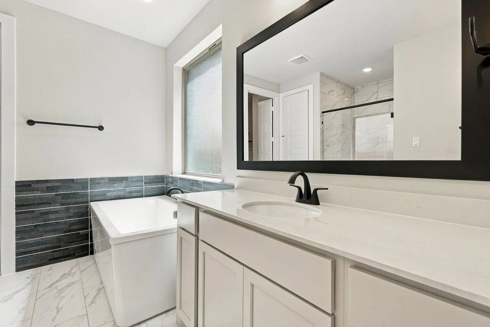 DAL_Mustang Lakes_Kenedy_3029 Casa Blanca Street (22).jpg