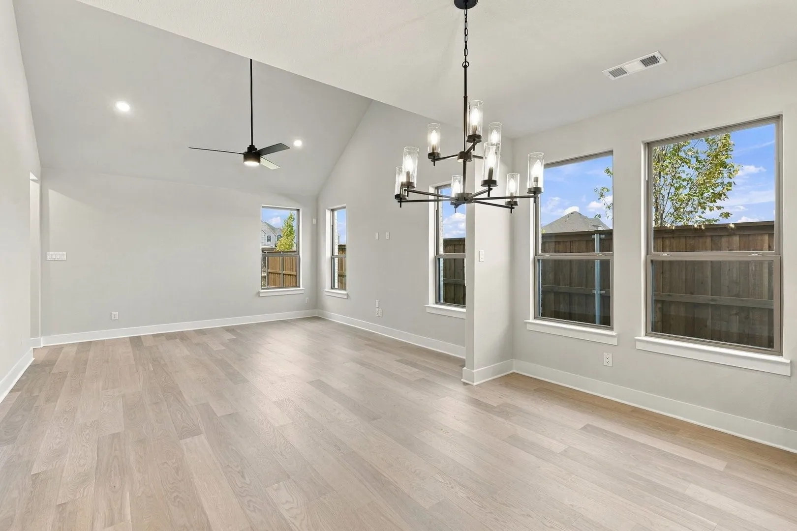 DAL_Mustang Lakes_Kenedy_3029 Casa Blanca Street (16).jpg