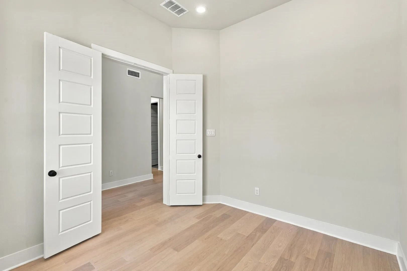 DAL_Mustang Lakes_Kenedy_3029 Casa Blanca Street (28).jpg