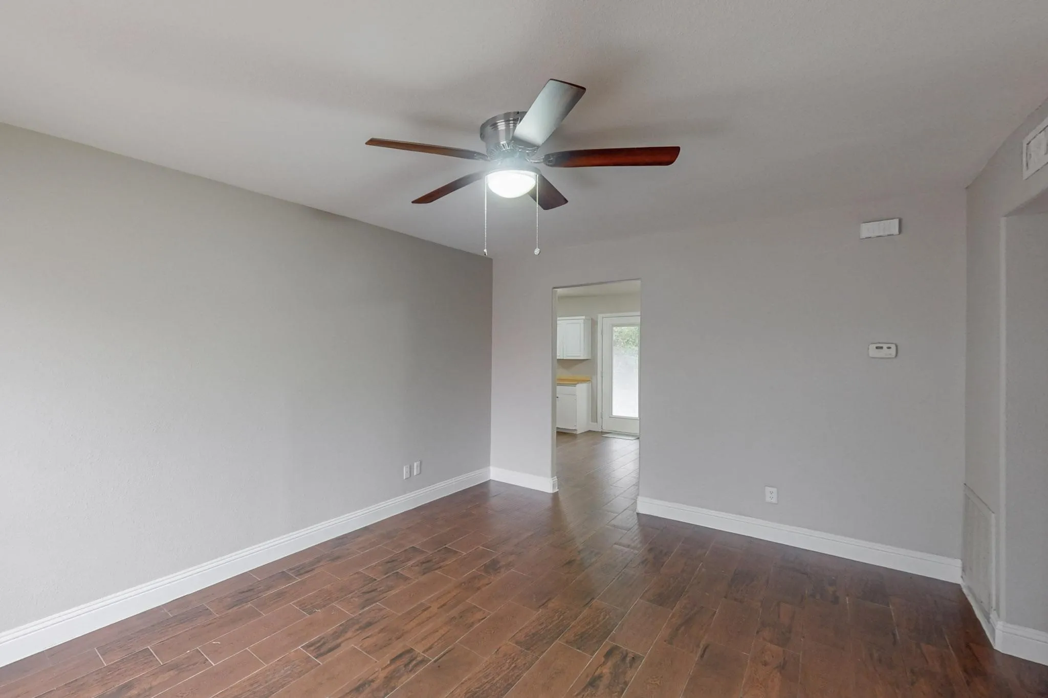 Single Family Residence For Rent in Dallas County , 3842 Commonwealth Drive, Garland, Texas 75043, 4 Bedroom, 1 Bathroom, 1 Garage spaces, 1,246 Sqft, built in 1970, mls#21387515, Real Estate Agent in Garland, Homes For Rent in Dallas county, Homes For Rent in Garland, Realtor in Garland Texas, Real Estate Brokerage Independent Realty Texas, Luminita Cordes Realtor
