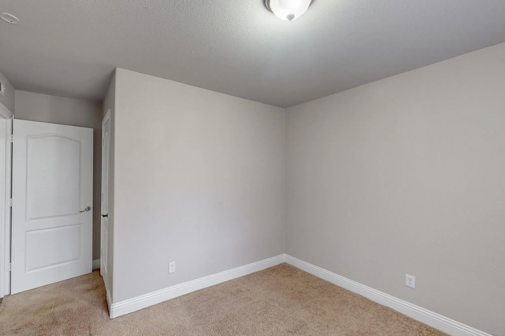 Single Family Residence For Rent in Dallas County , 3842 Commonwealth Drive, Garland, Texas 75043, 4 Bedroom, 1 Bathroom, 1 Garage spaces, 1,246 Sqft, built in 1970, mls#21387515, Real Estate Agent in Garland, Homes For Rent in Dallas county, Homes For Rent in Garland, Realtor in Garland Texas, Real Estate Brokerage Independent Realty Texas, Luminita Cordes Realtor