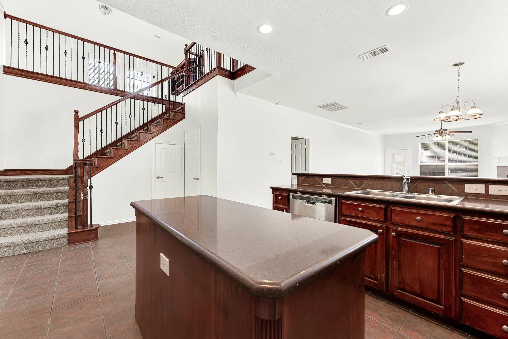 Single Family Residence For Sale in Denton County , 13270 Roadster Drive, Frisco, Texas 75033, 4 Bedroom, 3 Bathroom, 2 Garage spaces, 3,230 Sqft, built in 2004, mls#21308976, Real Estate Agent in Frisco, Homes For Sale in Denton county, Homes For Sale in Frisco, Realtor in Frisco Texas, Real Estate Brokerage Independent Realty Texas, Luminita Cordes Realtor