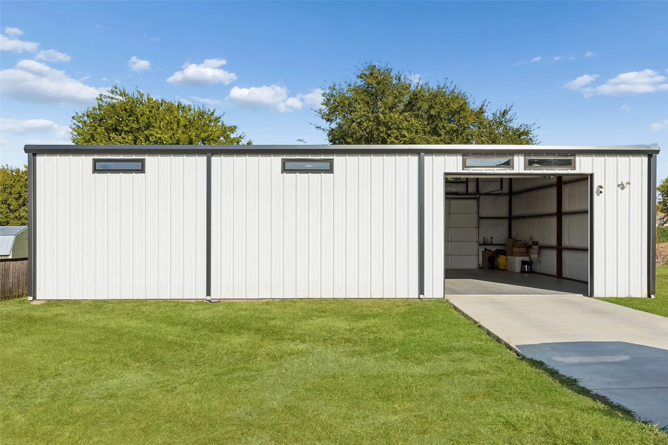 Single Family Residence For Sale in Tarrant County , 5404 Harrys Place, Fort Worth, Texas 76126, 4 Bedroom, 3 Bathroom, 2 Garage spaces, 2,525 Sqft, built in 2021, mls#21388851, Real Estate Agent in Fort Worth, Homes For Sale in Tarrant county, Homes For Sale in Fort Worth, Realtor in Fort Worth Texas, Real Estate Brokerage Independent Realty Texas, Luminita Cordes Realtor