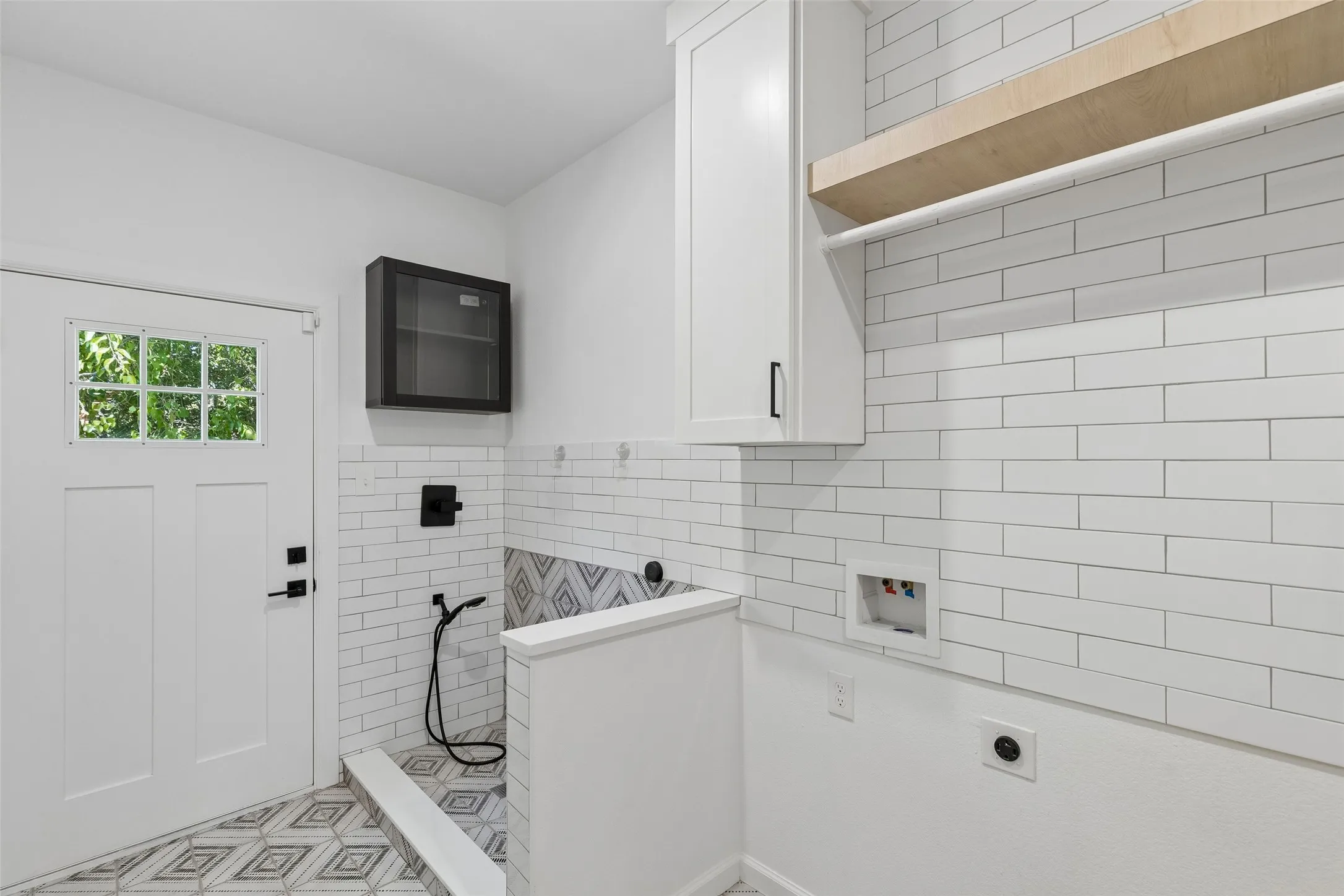 Single Family Residence For Sale in Tarrant County , 5404 Harrys Place, Fort Worth, Texas 76126, 4 Bedroom, 3 Bathroom, 2 Garage spaces, 2,525 Sqft, built in 2021, mls#21388851, Real Estate Agent in Fort Worth, Homes For Sale in Tarrant county, Homes For Sale in Fort Worth, Realtor in Fort Worth Texas, Real Estate Brokerage Independent Realty Texas, Luminita Cordes Realtor