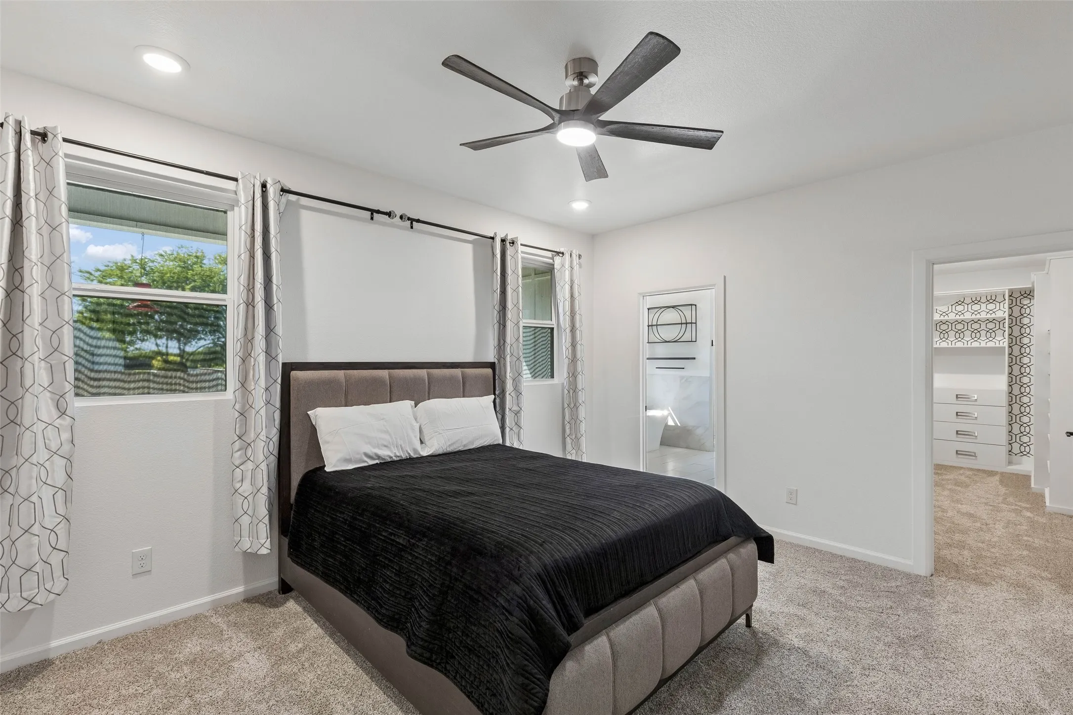 Single Family Residence For Sale in Tarrant County , 5404 Harrys Place, Fort Worth, Texas 76126, 4 Bedroom, 3 Bathroom, 2 Garage spaces, 2,525 Sqft, built in 2021, mls#21388851, Real Estate Agent in Fort Worth, Homes For Sale in Tarrant county, Homes For Sale in Fort Worth, Realtor in Fort Worth Texas, Real Estate Brokerage Independent Realty Texas, Luminita Cordes Realtor