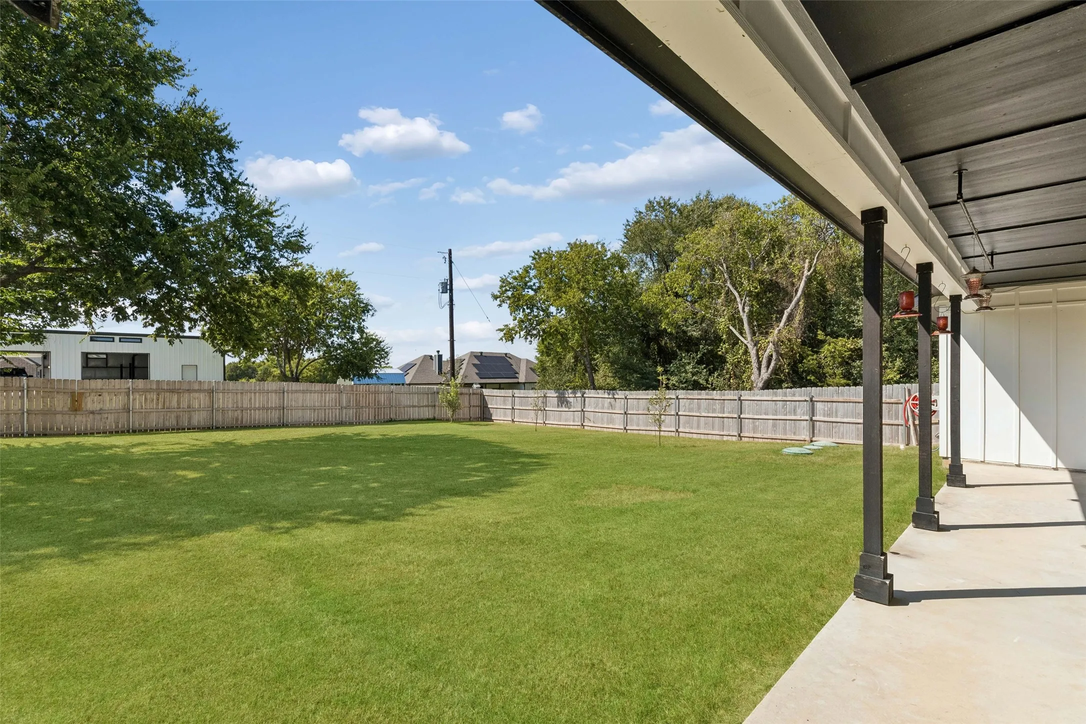 Single Family Residence For Sale in Tarrant County , 5404 Harrys Place, Fort Worth, Texas 76126, 4 Bedroom, 3 Bathroom, 2 Garage spaces, 2,525 Sqft, built in 2021, mls#21388851, Real Estate Agent in Fort Worth, Homes For Sale in Tarrant county, Homes For Sale in Fort Worth, Realtor in Fort Worth Texas, Real Estate Brokerage Independent Realty Texas, Luminita Cordes Realtor