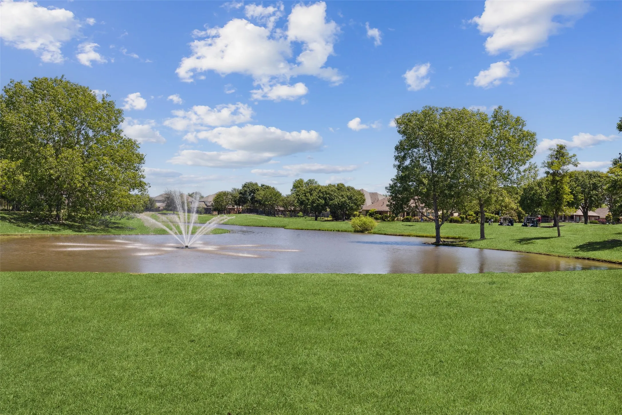 Single Family Residence For Sale in Dallas County , 7914 Kings Court, Rowlett, Texas 75089, 4 Bedroom, 3 Bathroom, 2 Garage spaces, 2,812 Sqft, built in 1999, mls#21390215, Real Estate Agent in Rowlett, Homes For Sale in Dallas county, Homes For Sale in Rowlett, Realtor in Rowlett Texas, Real Estate Brokerage Independent Realty Texas, Luminita Cordes Realtor
