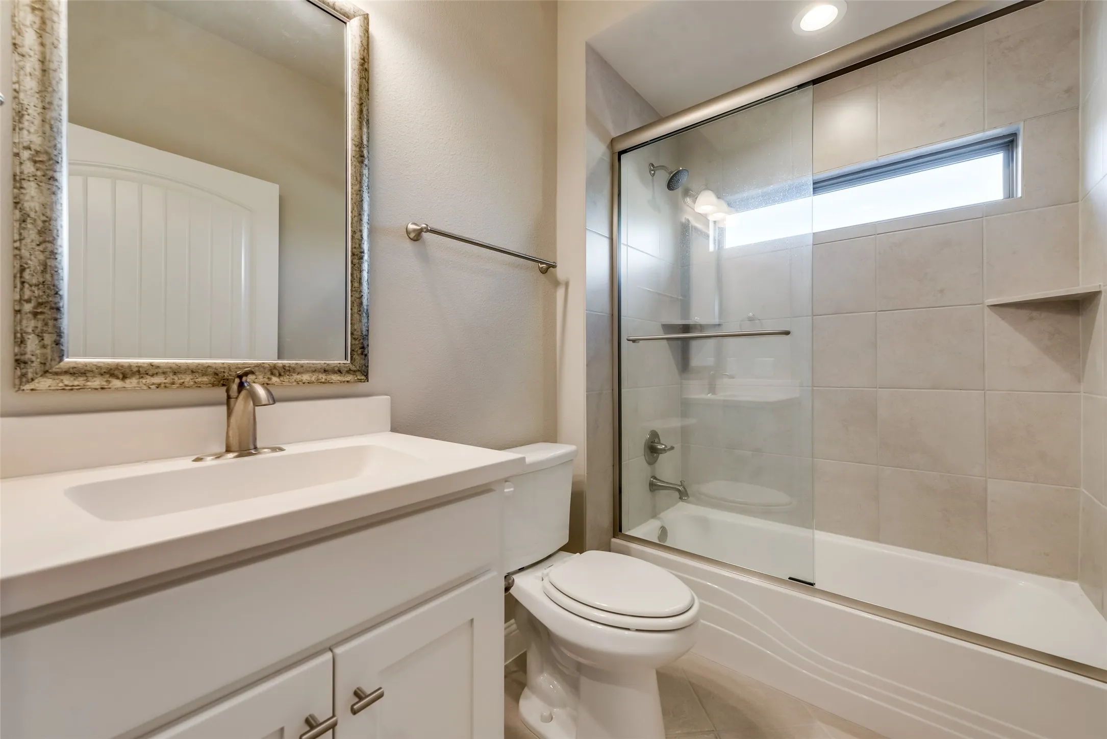 Townhouse For Rent in Tarrant County , 915 Birds Fort Trail, Arlington, Texas 76005, 3 Bedroom, 2 Bathroom, 2 Garage spaces, 1,756 Sqft, built in 2017, mls#21391506, Real Estate Agent in Arlington, Homes For Rent in Tarrant county, Homes For Rent in Arlington, Realtor in Arlington Texas, Real Estate Brokerage Independent Realty Texas, Luminita Cordes Realtor