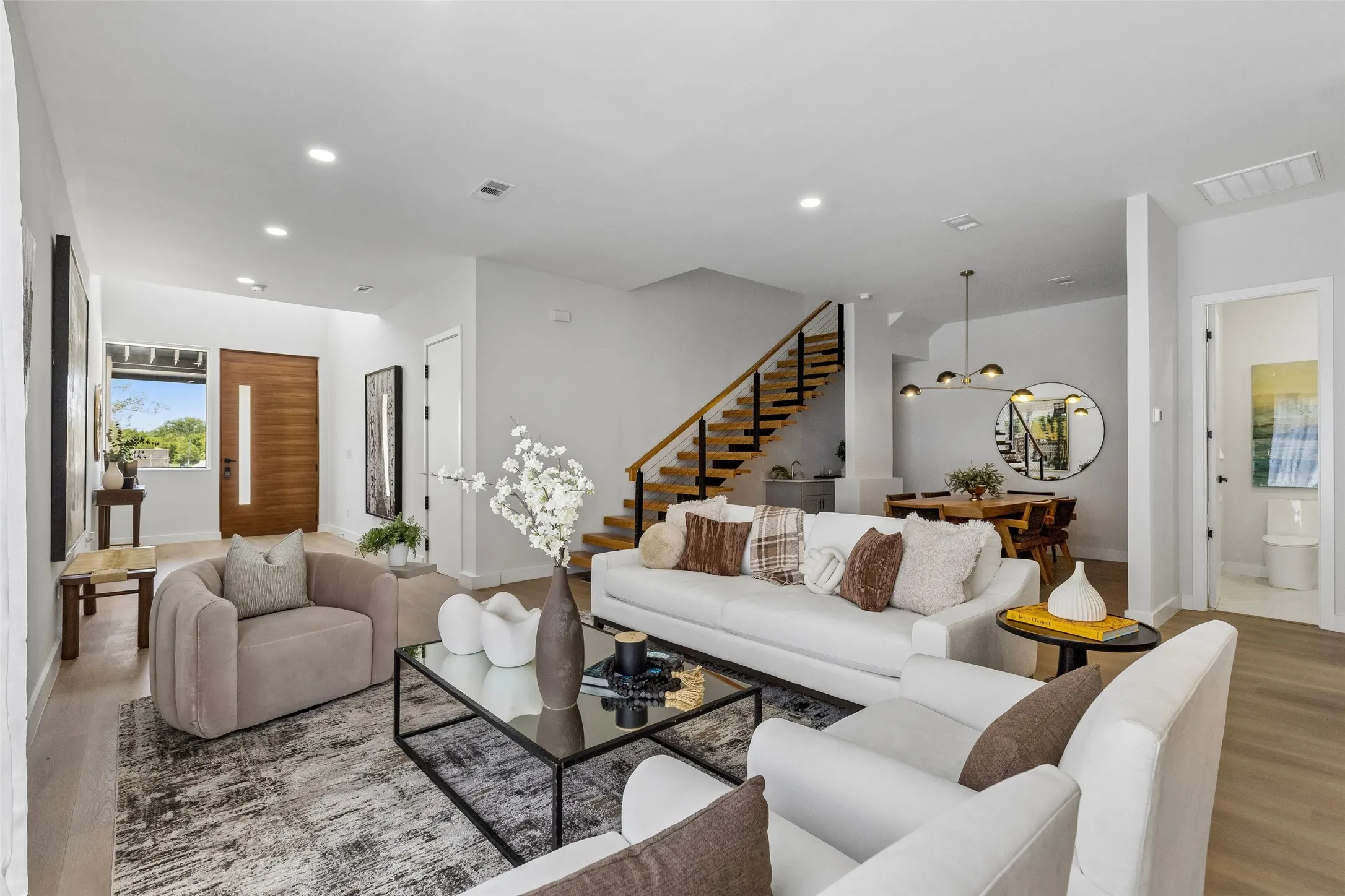 Townhouse For Rent in Dallas County , 810 Premier Parkway, Grand Prairie, Texas 75051, 4 Bedroom, 4 Bathroom, 2 Garage spaces, 2,670 Sqft, built in 2025, mls#21393978, Real Estate Agent in Grand Prairie, Homes For Rent in Dallas county, Homes For Rent in Grand Prairie, Realtor in Grand Prairie Texas, Real Estate Brokerage Independent Realty Texas, Luminita Cordes Realtor