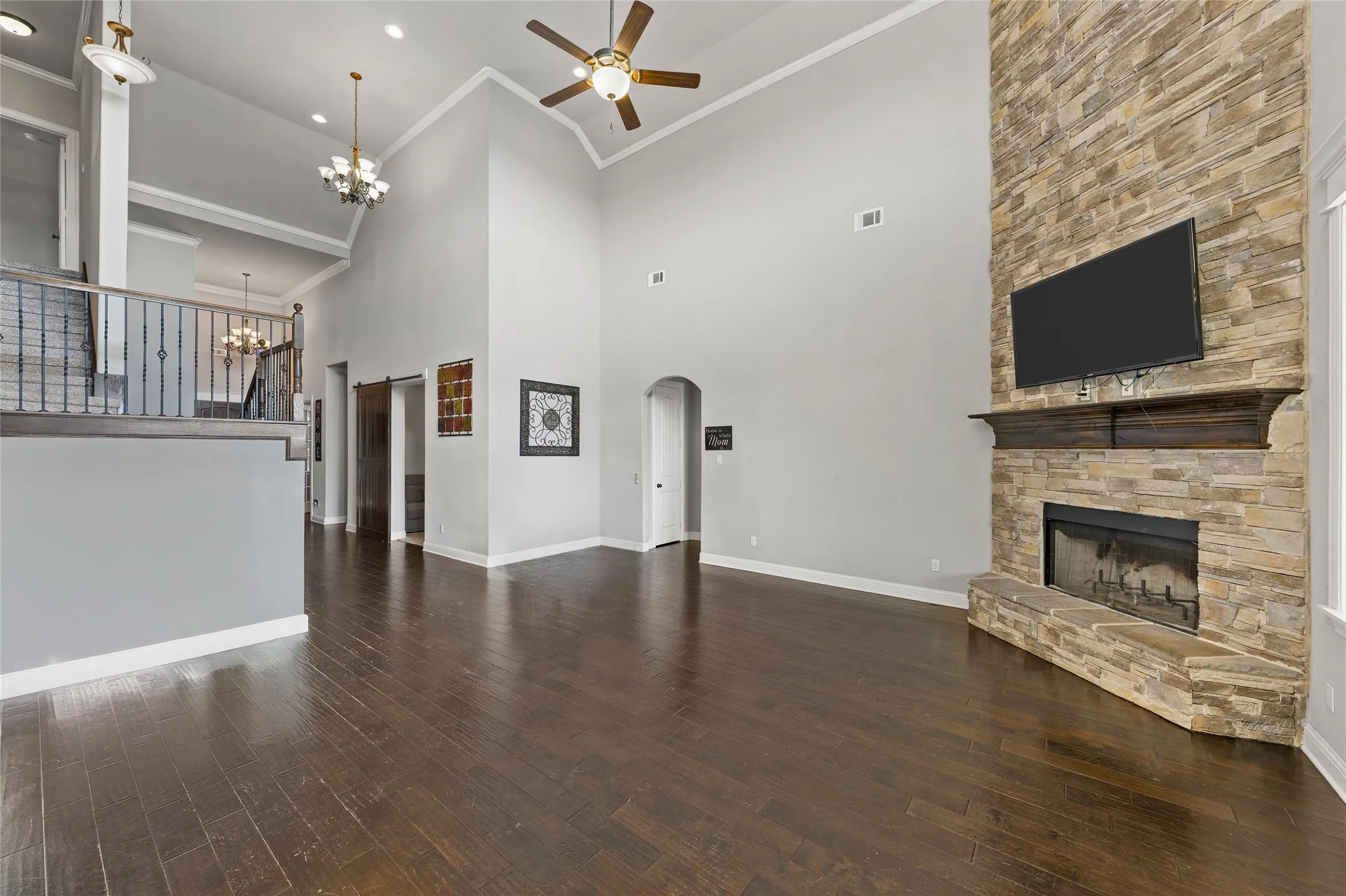 Single Family Residence For Sale in Mc Lennan County , 2109 Therese, Waco, Texas 76712, 5 Bedroom, 3 Bathroom, 2 Garage spaces, 2,889 Sqft, built in 2016, mls#21393744, Real Estate Agent in Waco, Homes For Sale in Mc Lennan county, Homes For Sale in Waco, Realtor in Waco Texas, Real Estate Brokerage Independent Realty Texas, Luminita Cordes Realtor