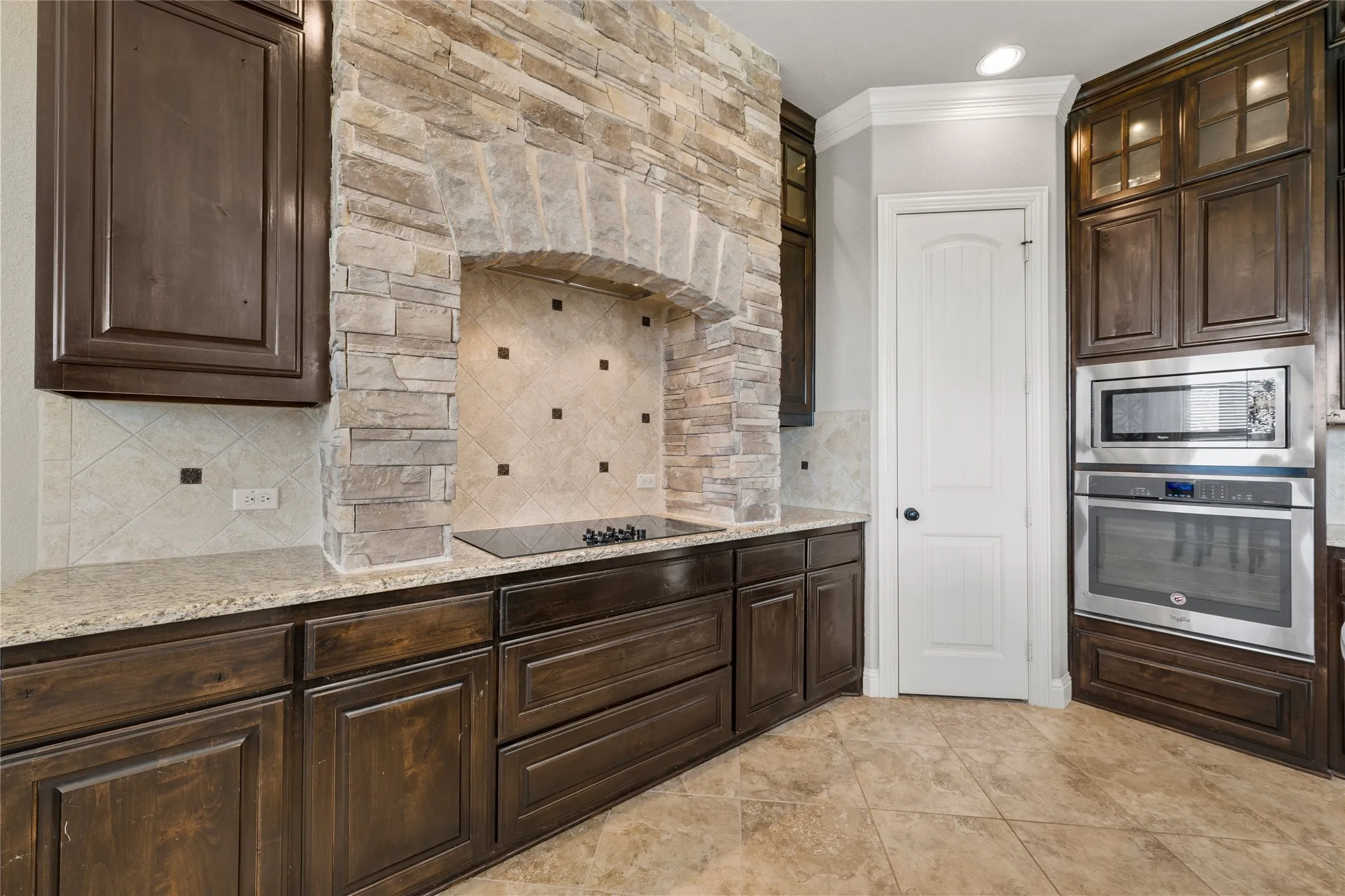 Single Family Residence For Sale in Mc Lennan County , 2109 Therese, Waco, Texas 76712, 5 Bedroom, 3 Bathroom, 2 Garage spaces, 2,889 Sqft, built in 2016, mls#21393744, Real Estate Agent in Waco, Homes For Sale in Mc Lennan county, Homes For Sale in Waco, Realtor in Waco Texas, Real Estate Brokerage Independent Realty Texas, Luminita Cordes Realtor