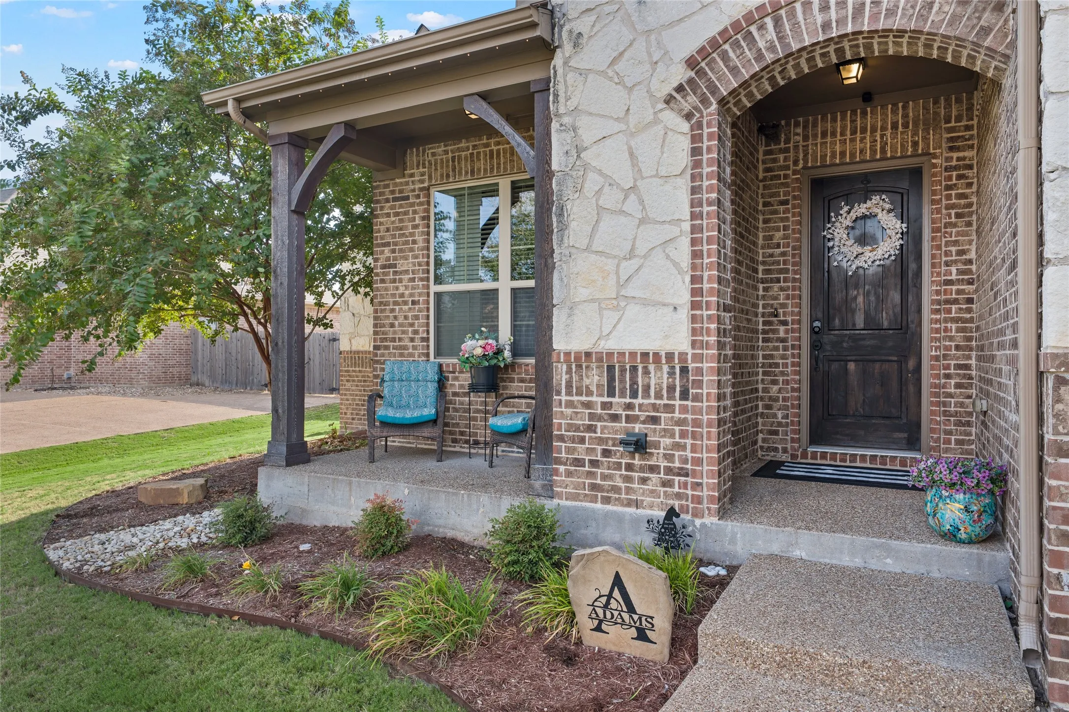 Single Family Residence For Sale in Mc Lennan County , 2109 Therese, Waco, Texas 76712, 5 Bedroom, 3 Bathroom, 2 Garage spaces, 2,889 Sqft, built in 2016, mls#21393744, Real Estate Agent in Waco, Homes For Sale in Mc Lennan county, Homes For Sale in Waco, Realtor in Waco Texas, Real Estate Brokerage Independent Realty Texas, Luminita Cordes Realtor