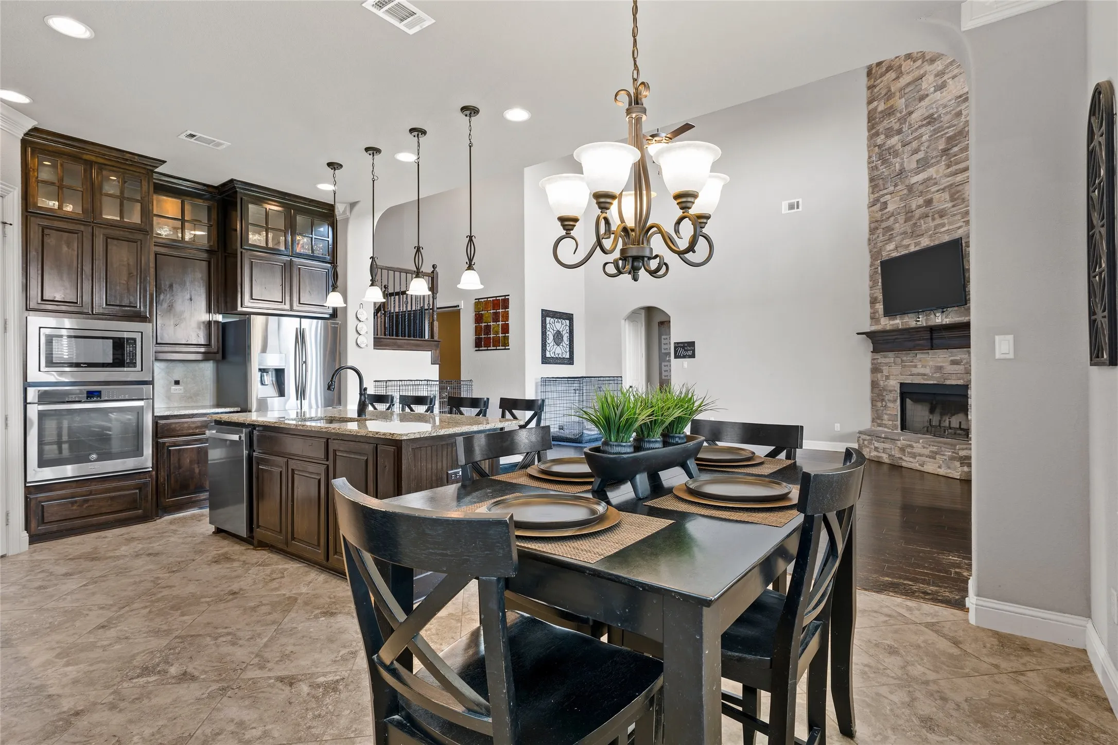 Single Family Residence For Sale in Mc Lennan County , 2109 Therese, Waco, Texas 76712, 5 Bedroom, 3 Bathroom, 2 Garage spaces, 2,889 Sqft, built in 2016, mls#21393744, Real Estate Agent in Waco, Homes For Sale in Mc Lennan county, Homes For Sale in Waco, Realtor in Waco Texas, Real Estate Brokerage Independent Realty Texas, Luminita Cordes Realtor
