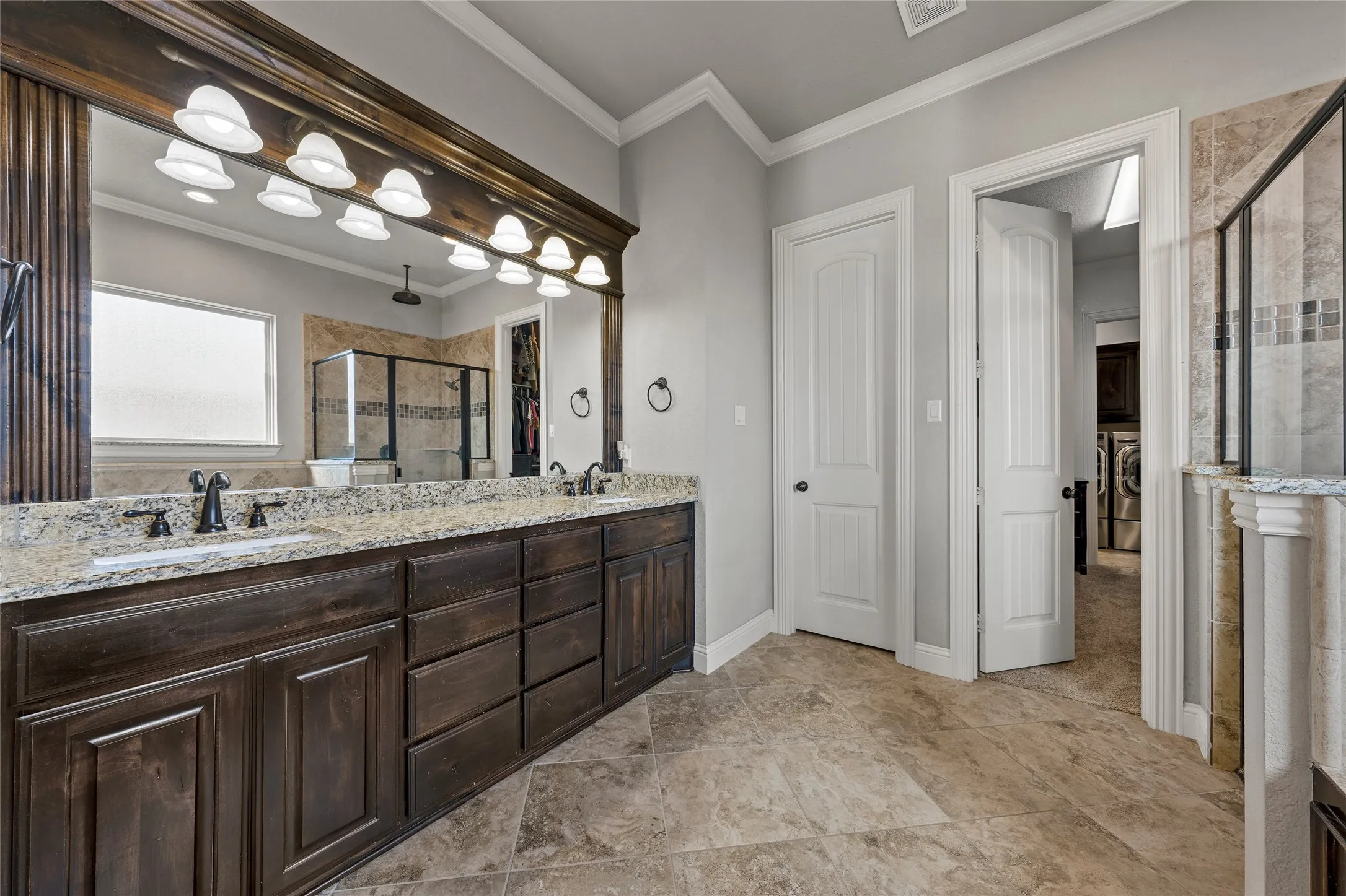 Single Family Residence For Sale in Mc Lennan County , 2109 Therese, Waco, Texas 76712, 5 Bedroom, 3 Bathroom, 2 Garage spaces, 2,889 Sqft, built in 2016, mls#21393744, Real Estate Agent in Waco, Homes For Sale in Mc Lennan county, Homes For Sale in Waco, Realtor in Waco Texas, Real Estate Brokerage Independent Realty Texas, Luminita Cordes Realtor