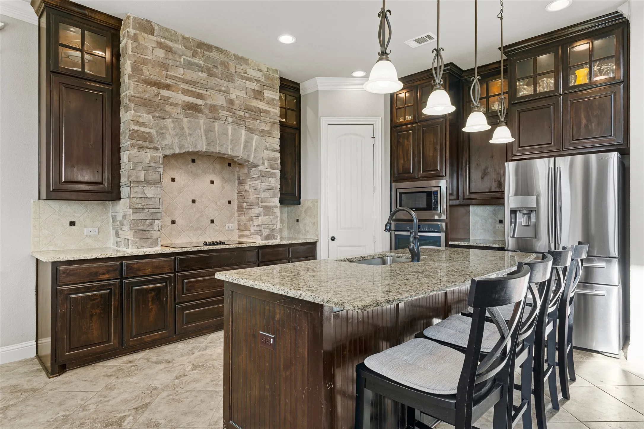 Single Family Residence For Sale in Mc Lennan County , 2109 Therese, Waco, Texas 76712, 5 Bedroom, 3 Bathroom, 2 Garage spaces, 2,889 Sqft, built in 2016, mls#21393744, Real Estate Agent in Waco, Homes For Sale in Mc Lennan county, Homes For Sale in Waco, Realtor in Waco Texas, Real Estate Brokerage Independent Realty Texas, Luminita Cordes Realtor