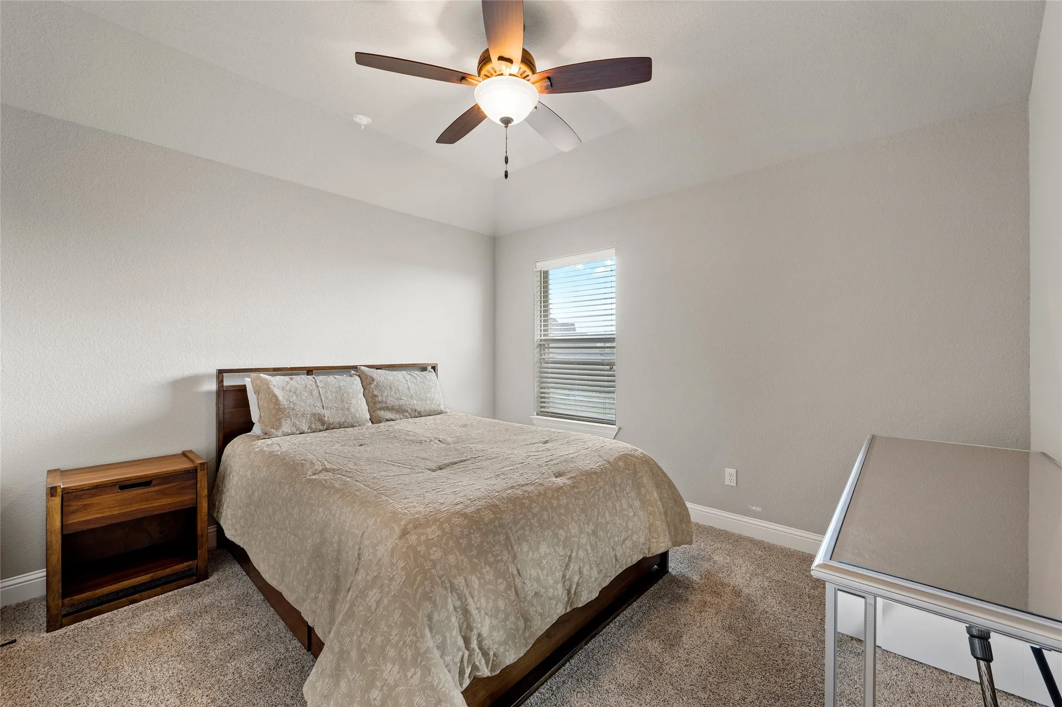 Single Family Residence For Sale in Mc Lennan County , 2109 Therese, Waco, Texas 76712, 5 Bedroom, 3 Bathroom, 2 Garage spaces, 2,889 Sqft, built in 2016, mls#21393744, Real Estate Agent in Waco, Homes For Sale in Mc Lennan county, Homes For Sale in Waco, Realtor in Waco Texas, Real Estate Brokerage Independent Realty Texas, Luminita Cordes Realtor