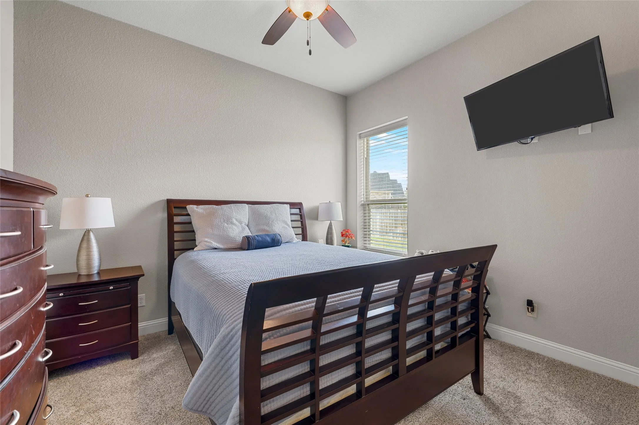 Single Family Residence For Sale in Mc Lennan County , 2109 Therese, Waco, Texas 76712, 5 Bedroom, 3 Bathroom, 2 Garage spaces, 2,889 Sqft, built in 2016, mls#21393744, Real Estate Agent in Waco, Homes For Sale in Mc Lennan county, Homes For Sale in Waco, Realtor in Waco Texas, Real Estate Brokerage Independent Realty Texas, Luminita Cordes Realtor
