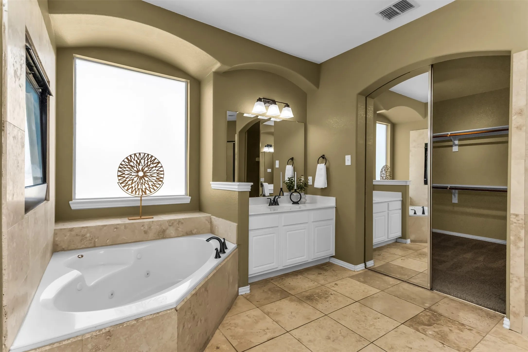 Single Family Residence For Rent in Collin County , 11701 Lampwick Lane, Frisco, Texas 75035, 4 Bedroom, 4 Bathroom, 2 Garage spaces, 3,980 Sqft, built in 2005, mls#21392082, Real Estate Agent in Frisco, Homes For Rent in Collin county, Homes For Rent in Frisco, Realtor in Frisco Texas, Real Estate Brokerage Independent Realty Texas, Luminita Cordes Realtor