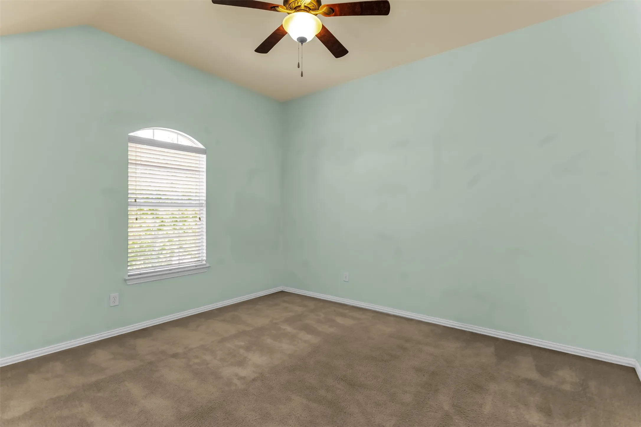 Single Family Residence For Rent in Collin County , 11701 Lampwick Lane, Frisco, Texas 75035, 4 Bedroom, 4 Bathroom, 2 Garage spaces, 3,980 Sqft, built in 2005, mls#21392082, Real Estate Agent in Frisco, Homes For Rent in Collin county, Homes For Rent in Frisco, Realtor in Frisco Texas, Real Estate Brokerage Independent Realty Texas, Luminita Cordes Realtor