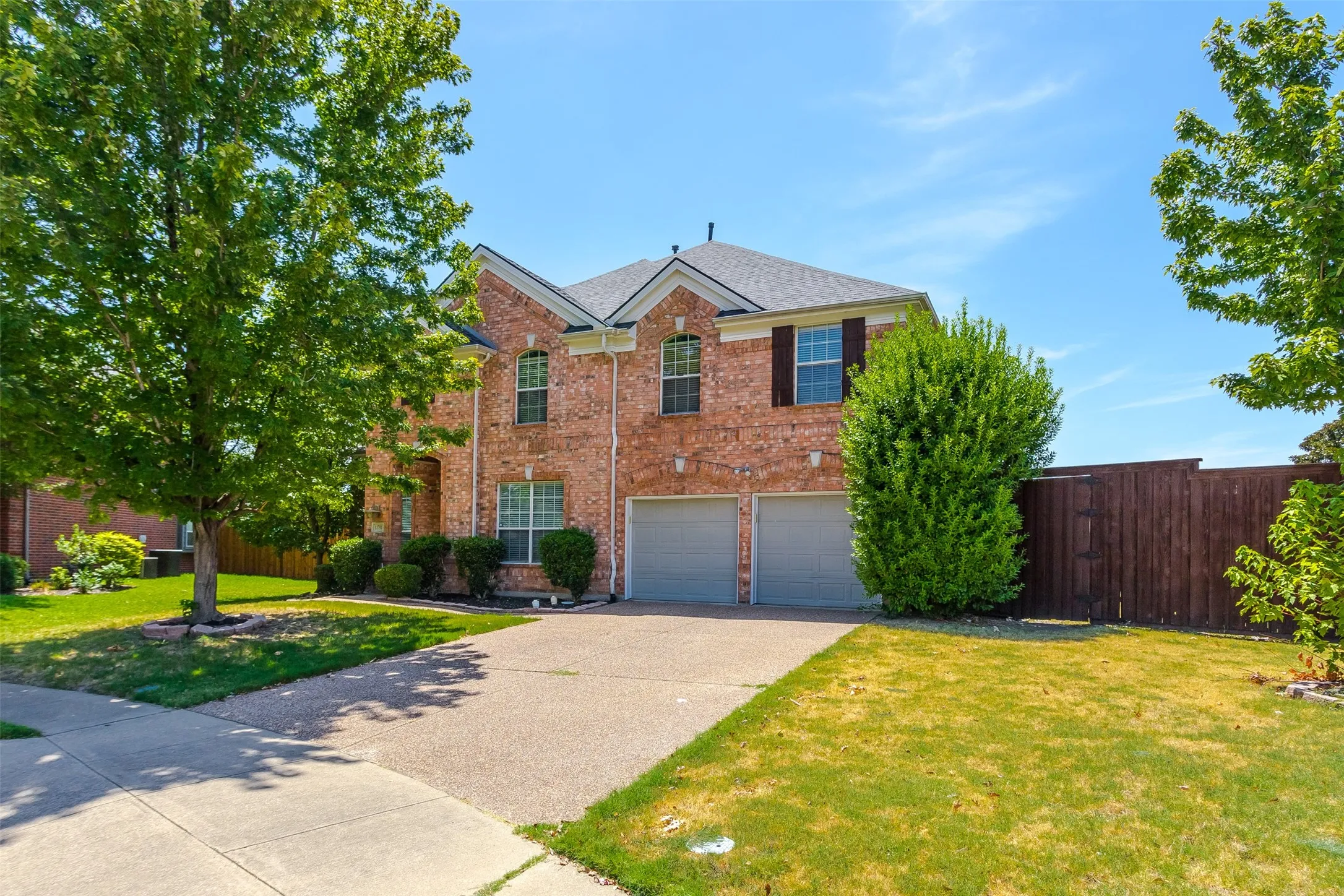 Single Family Residence For Rent in Collin County , 11701 Lampwick Lane, Frisco, Texas 75035, 4 Bedroom, 4 Bathroom, 2 Garage spaces, 3,980 Sqft, built in 2005, mls#21392082, Real Estate Agent in Frisco, Homes For Rent in Collin county, Homes For Rent in Frisco, Realtor in Frisco Texas, Real Estate Brokerage Independent Realty Texas, Luminita Cordes Realtor
