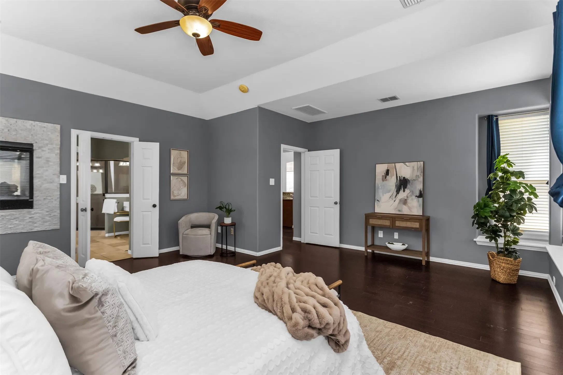 Single Family Residence For Rent in Collin County , 11701 Lampwick Lane, Frisco, Texas 75035, 4 Bedroom, 4 Bathroom, 2 Garage spaces, 3,980 Sqft, built in 2005, mls#21392082, Real Estate Agent in Frisco, Homes For Rent in Collin county, Homes For Rent in Frisco, Realtor in Frisco Texas, Real Estate Brokerage Independent Realty Texas, Luminita Cordes Realtor
