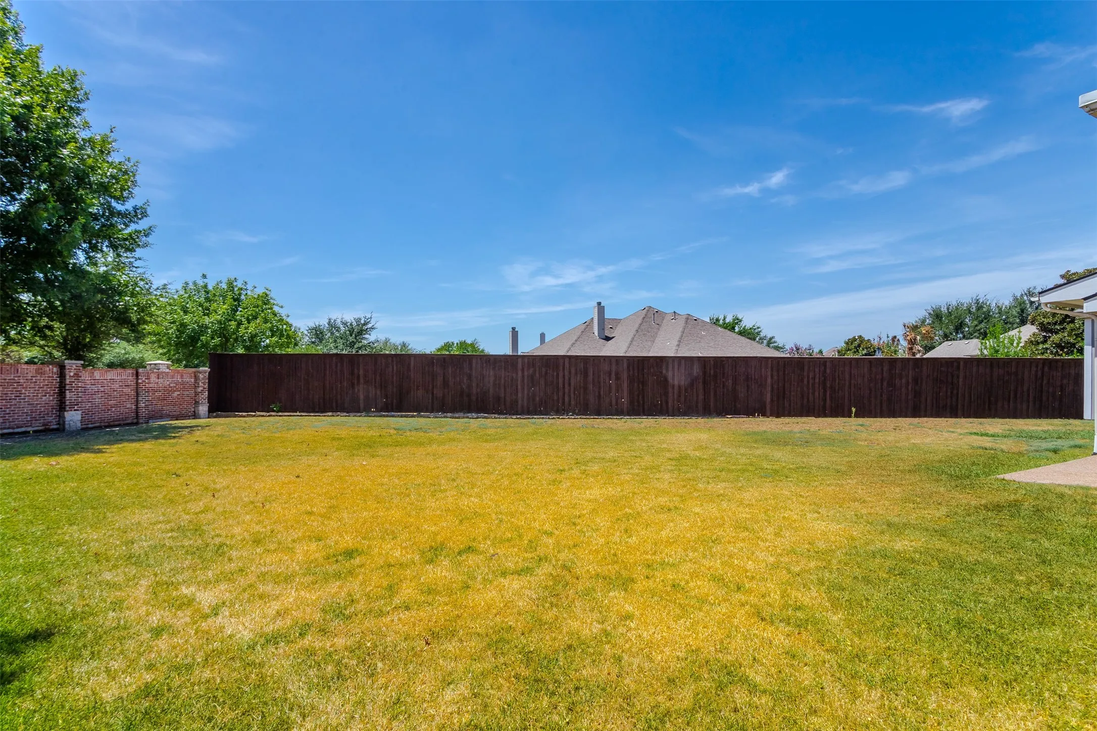 Single Family Residence For Rent in Collin County , 11701 Lampwick Lane, Frisco, Texas 75035, 4 Bedroom, 4 Bathroom, 2 Garage spaces, 3,980 Sqft, built in 2005, mls#21392082, Real Estate Agent in Frisco, Homes For Rent in Collin county, Homes For Rent in Frisco, Realtor in Frisco Texas, Real Estate Brokerage Independent Realty Texas, Luminita Cordes Realtor