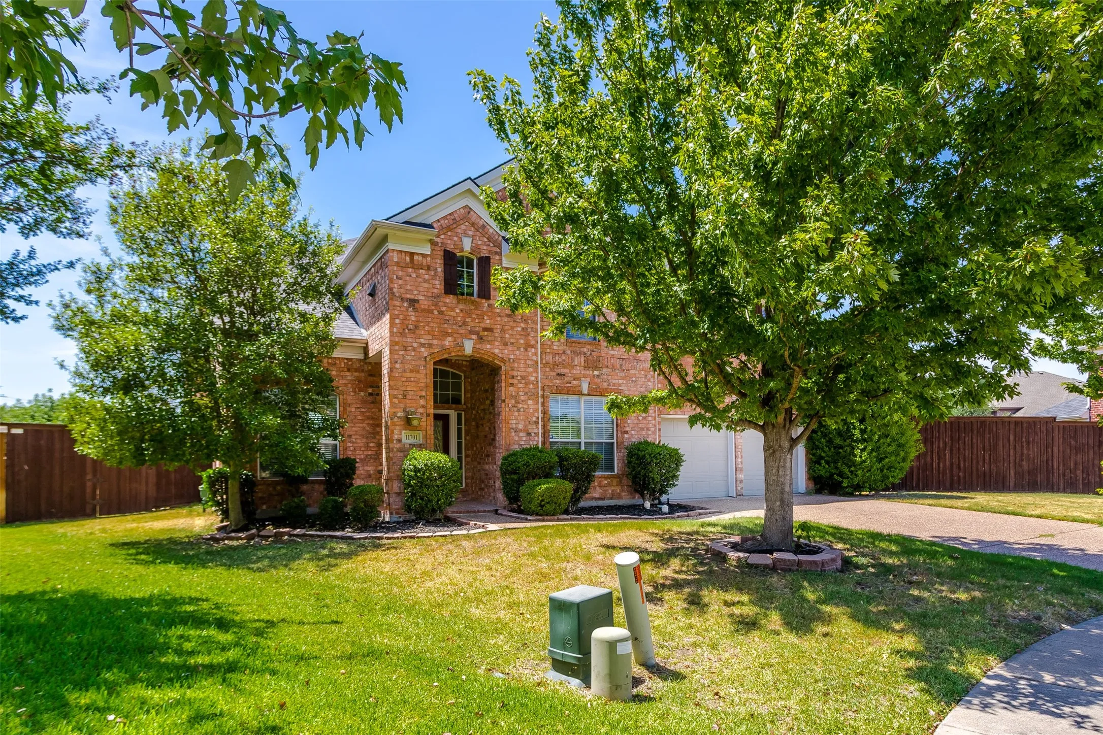 Single Family Residence For Rent in Collin County , 11701 Lampwick Lane, Frisco, Texas 75035, 4 Bedroom, 4 Bathroom, 2 Garage spaces, 3,980 Sqft, built in 2005, mls#21392082, Real Estate Agent in Frisco, Homes For Rent in Collin county, Homes For Rent in Frisco, Realtor in Frisco Texas, Real Estate Brokerage Independent Realty Texas, Luminita Cordes Realtor