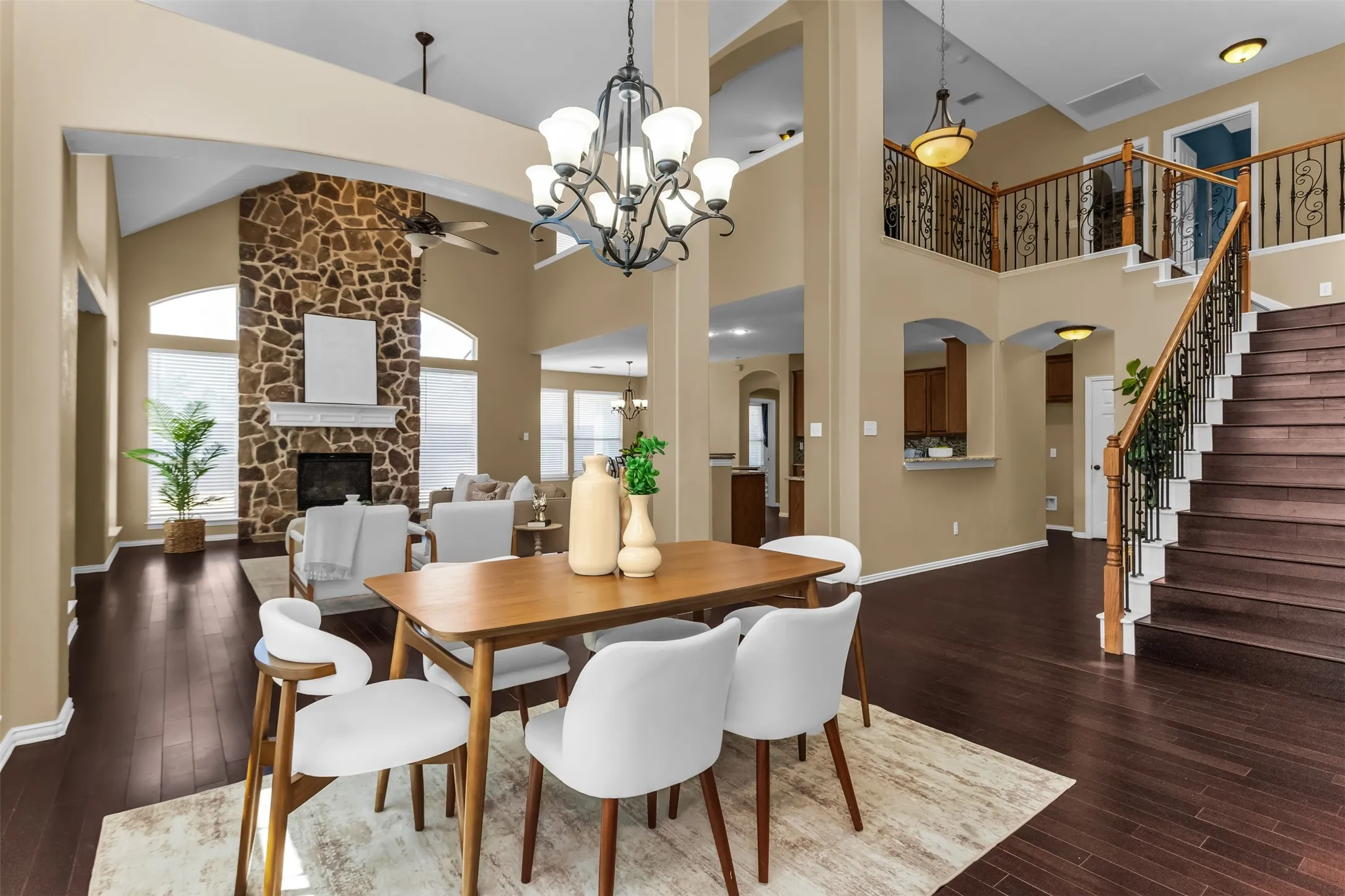 Single Family Residence For Rent in Collin County , 11701 Lampwick Lane, Frisco, Texas 75035, 4 Bedroom, 4 Bathroom, 2 Garage spaces, 3,980 Sqft, built in 2005, mls#21392082, Real Estate Agent in Frisco, Homes For Rent in Collin county, Homes For Rent in Frisco, Realtor in Frisco Texas, Real Estate Brokerage Independent Realty Texas, Luminita Cordes Realtor