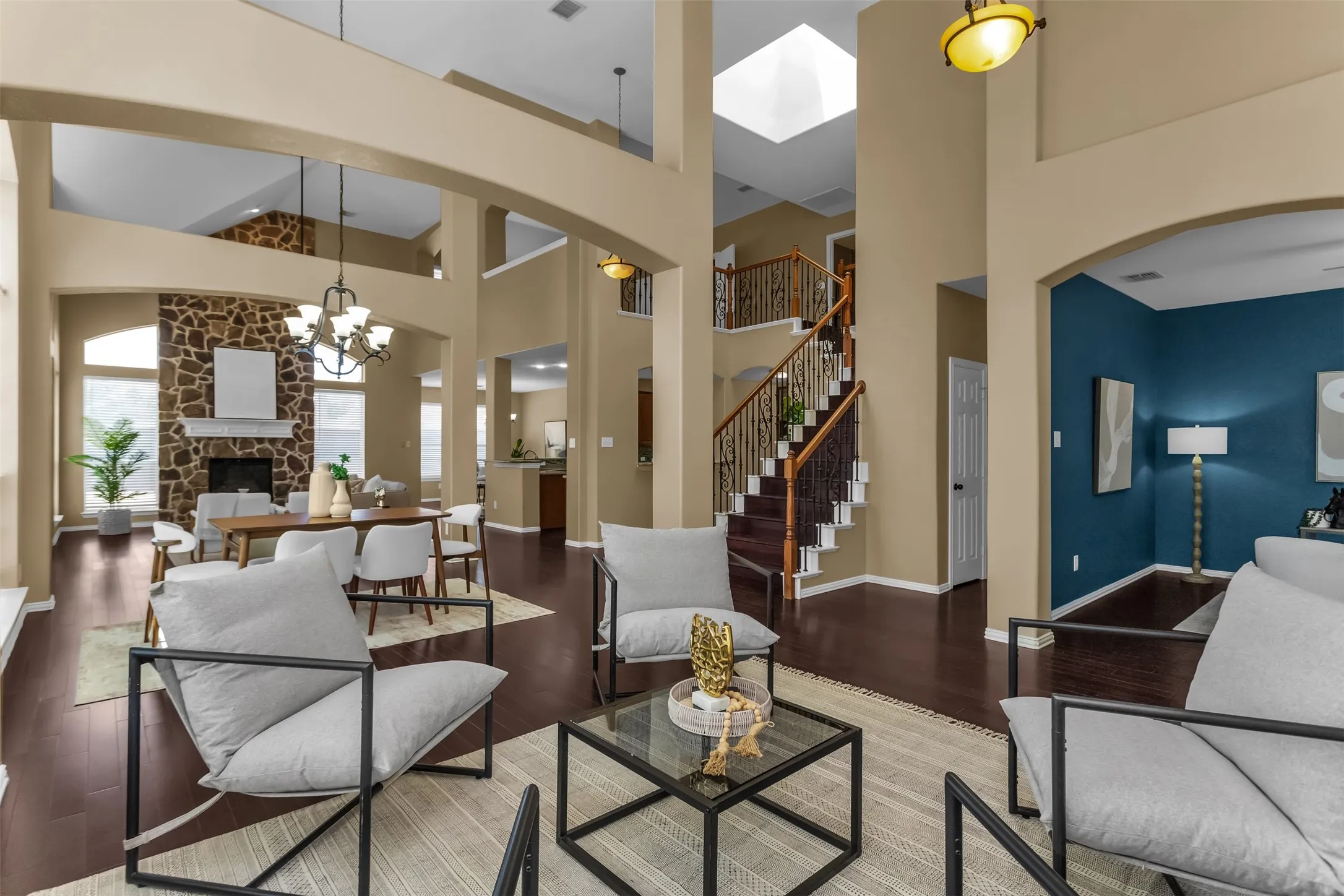 Single Family Residence For Rent in Collin County , 11701 Lampwick Lane, Frisco, Texas 75035, 4 Bedroom, 4 Bathroom, 2 Garage spaces, 3,980 Sqft, built in 2005, mls#21392082, Real Estate Agent in Frisco, Homes For Rent in Collin county, Homes For Rent in Frisco, Realtor in Frisco Texas, Real Estate Brokerage Independent Realty Texas, Luminita Cordes Realtor