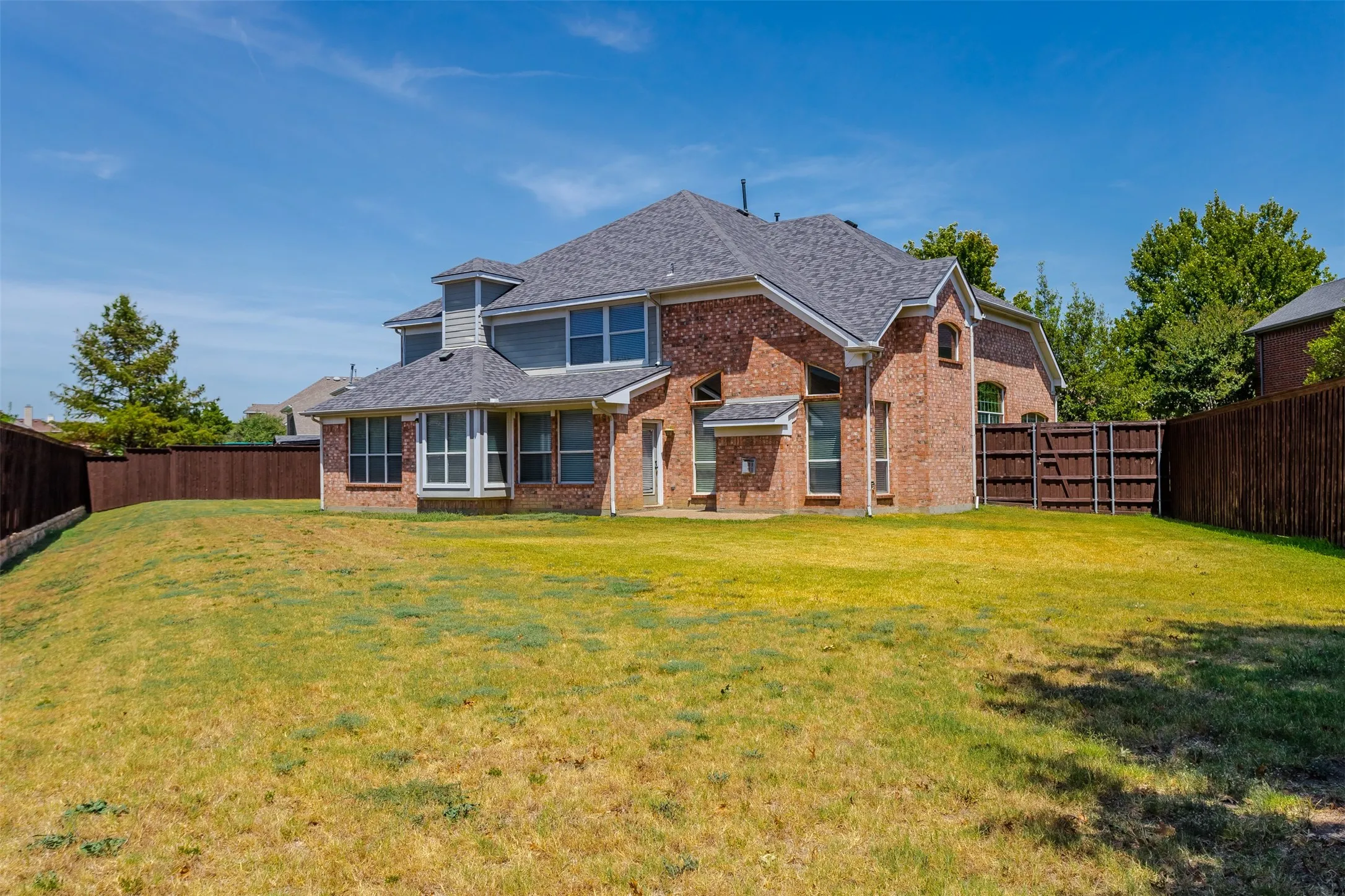 Single Family Residence For Rent in Collin County , 11701 Lampwick Lane, Frisco, Texas 75035, 4 Bedroom, 4 Bathroom, 2 Garage spaces, 3,980 Sqft, built in 2005, mls#21392082, Real Estate Agent in Frisco, Homes For Rent in Collin county, Homes For Rent in Frisco, Realtor in Frisco Texas, Real Estate Brokerage Independent Realty Texas, Luminita Cordes Realtor