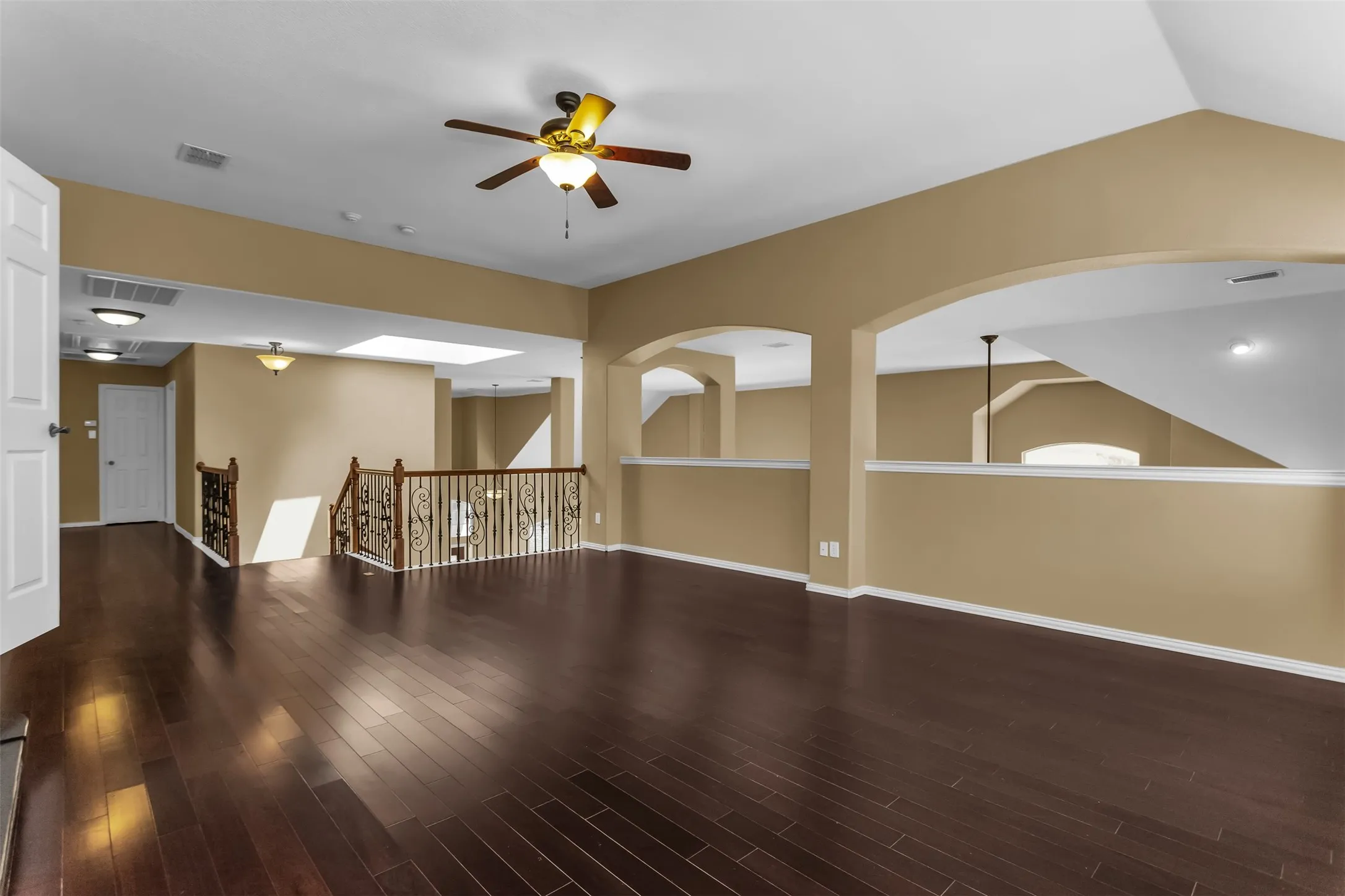 Single Family Residence For Rent in Collin County , 11701 Lampwick Lane, Frisco, Texas 75035, 4 Bedroom, 4 Bathroom, 2 Garage spaces, 3,980 Sqft, built in 2005, mls#21392082, Real Estate Agent in Frisco, Homes For Rent in Collin county, Homes For Rent in Frisco, Realtor in Frisco Texas, Real Estate Brokerage Independent Realty Texas, Luminita Cordes Realtor