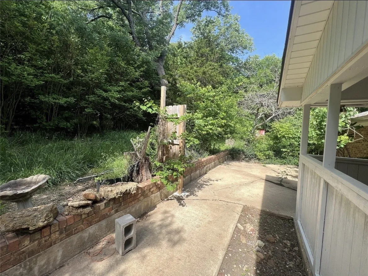 Single Family Residence For Rent in Grayson County , 7012 State Highway 56, Sherman, Texas 75090, 3 Bedroom, 2 Bathroom, 2 Garage spaces, 1,753 Sqft, built in 1960, mls#21393984, Real Estate Agent in Sherman, Homes For Rent in Grayson county, Homes For Rent in Sherman, Realtor in Sherman Texas, Real Estate Brokerage Independent Realty Texas, Luminita Cordes Realtor