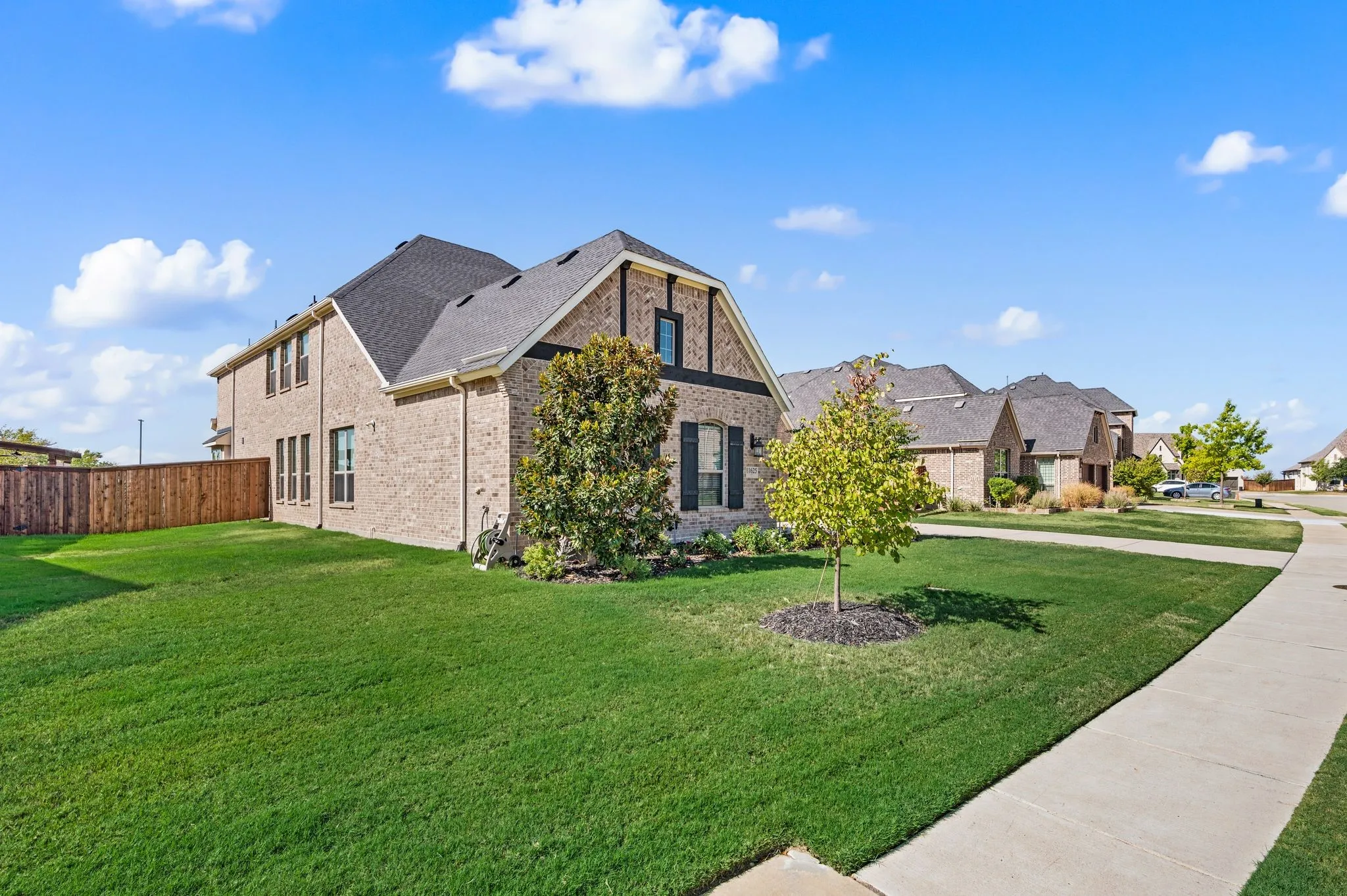 Single Family Residence For Sale in Denton County , 11625 Slumber Falls Drive, Flower Mound, Texas 76226, 5 Bedroom, 5 Bathroom, 3 Garage spaces, 4,095 Sqft, built in 2020, mls#21388437, Real Estate Agent in Flower Mound, Homes For Sale in Denton county, Homes For Sale in Flower Mound, Realtor in Flower Mound Texas, Real Estate Brokerage Independent Realty Texas, Luminita Cordes Realtor
