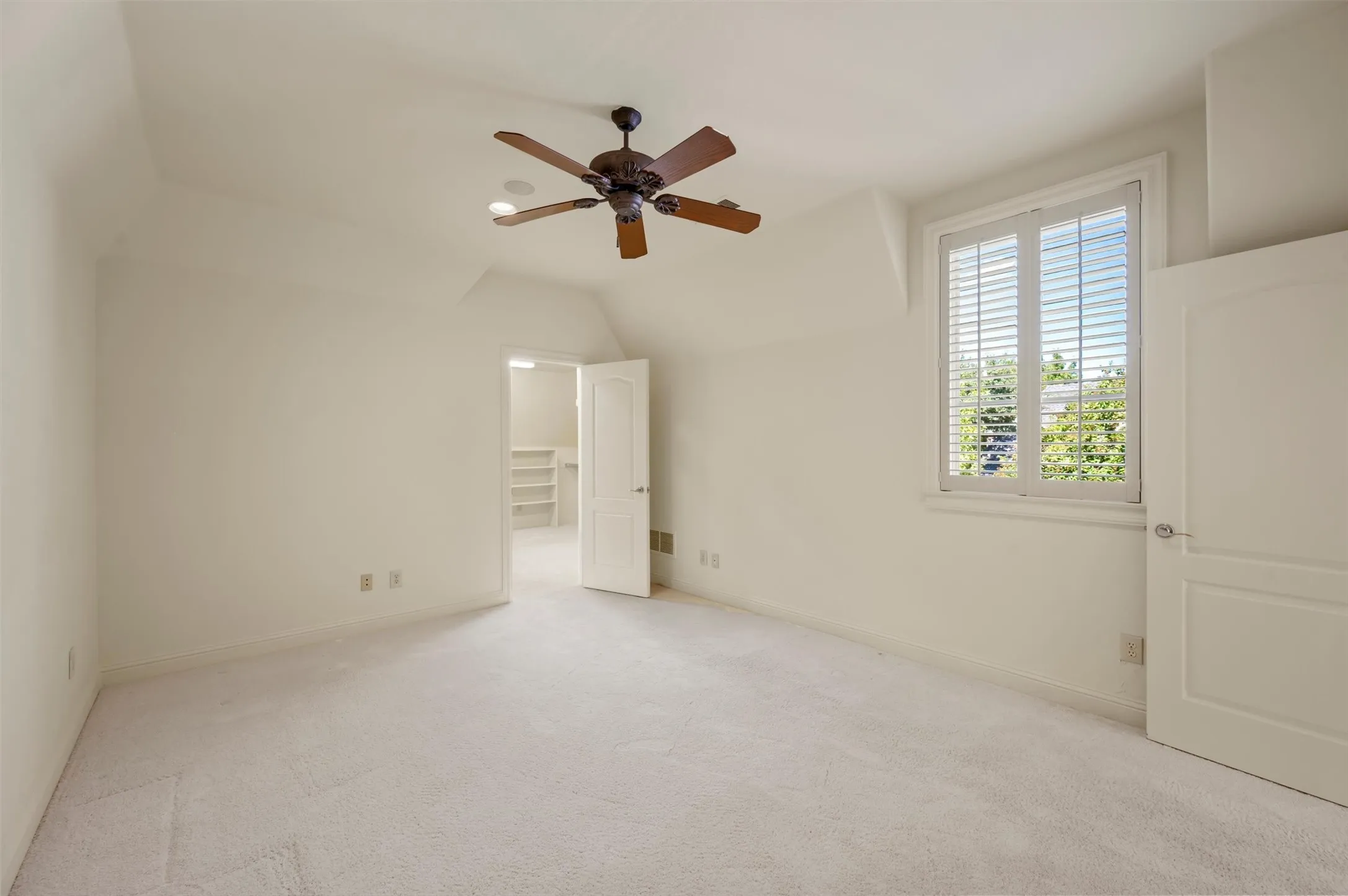 Single Family Residence For Sale in Collin County , 3116 Seneca Drive, Frisco, Texas 75034, 4 Bedroom, 4 Bathroom, 3 Garage spaces, 4,654 Sqft, built in 2001, mls#21393112, Real Estate Agent in Frisco, Homes For Sale in Collin county, Homes For Sale in Frisco, Realtor in Frisco Texas, Real Estate Brokerage Independent Realty Texas, Luminita Cordes Realtor