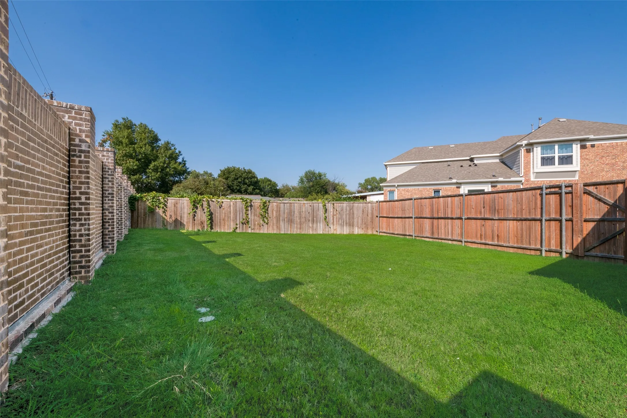 Single Family Residence For Rent in Dallas County , 397 Myrtle Beach Drive, Garland, Texas 75040, 3 Bedroom, 2 Bathroom, 2 Garage spaces, 1,890 Sqft, built in 2020, mls#21393994, Real Estate Agent in Garland, Homes For Rent in Dallas county, Homes For Rent in Garland, Realtor in Garland Texas, Real Estate Brokerage Independent Realty Texas, Luminita Cordes Realtor