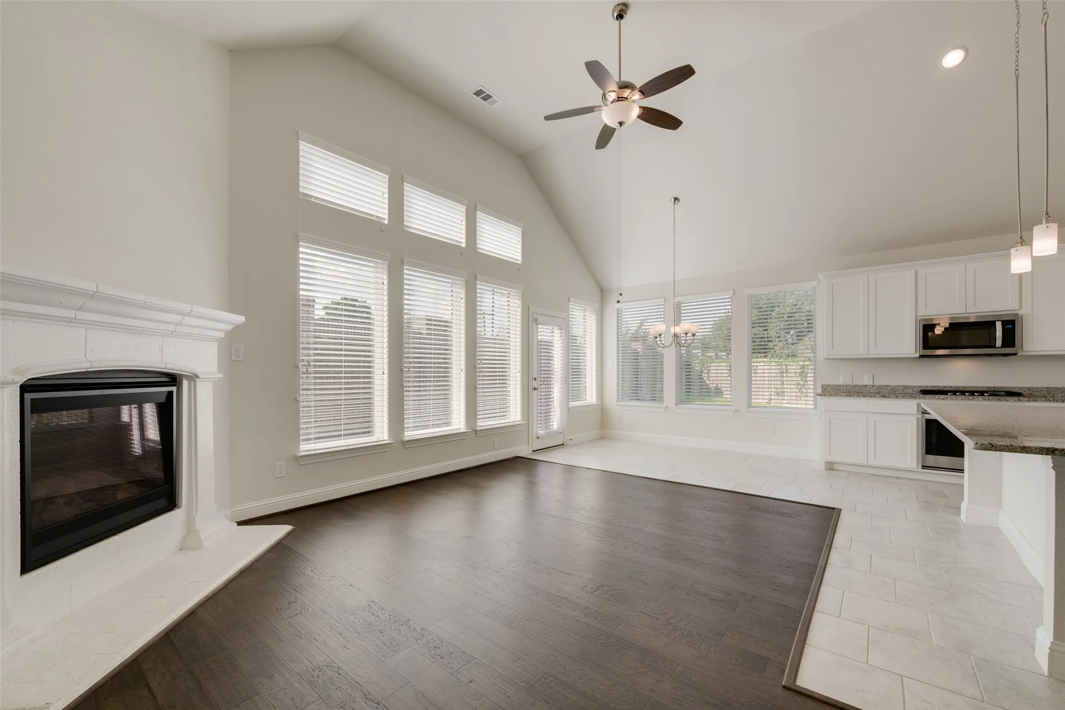 Single Family Residence For Rent in Dallas County , 397 Myrtle Beach Drive, Garland, Texas 75040, 3 Bedroom, 2 Bathroom, 2 Garage spaces, 1,890 Sqft, built in 2020, mls#21393994, Real Estate Agent in Garland, Homes For Rent in Dallas county, Homes For Rent in Garland, Realtor in Garland Texas, Real Estate Brokerage Independent Realty Texas, Luminita Cordes Realtor
