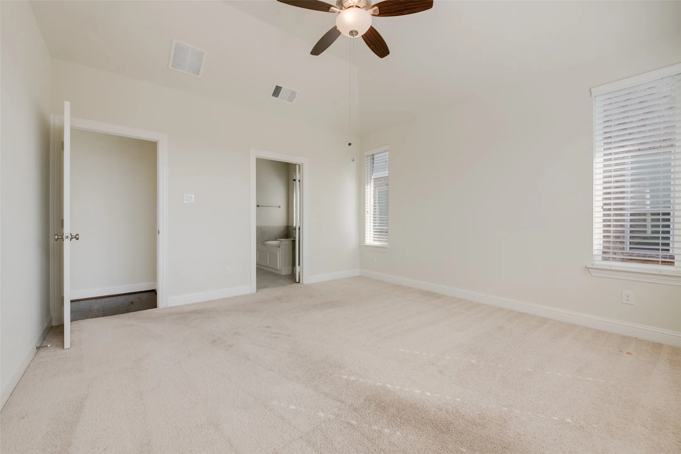 Single Family Residence For Rent in Dallas County , 397 Myrtle Beach Drive, Garland, Texas 75040, 3 Bedroom, 2 Bathroom, 2 Garage spaces, 1,890 Sqft, built in 2020, mls#21393994, Real Estate Agent in Garland, Homes For Rent in Dallas county, Homes For Rent in Garland, Realtor in Garland Texas, Real Estate Brokerage Independent Realty Texas, Luminita Cordes Realtor