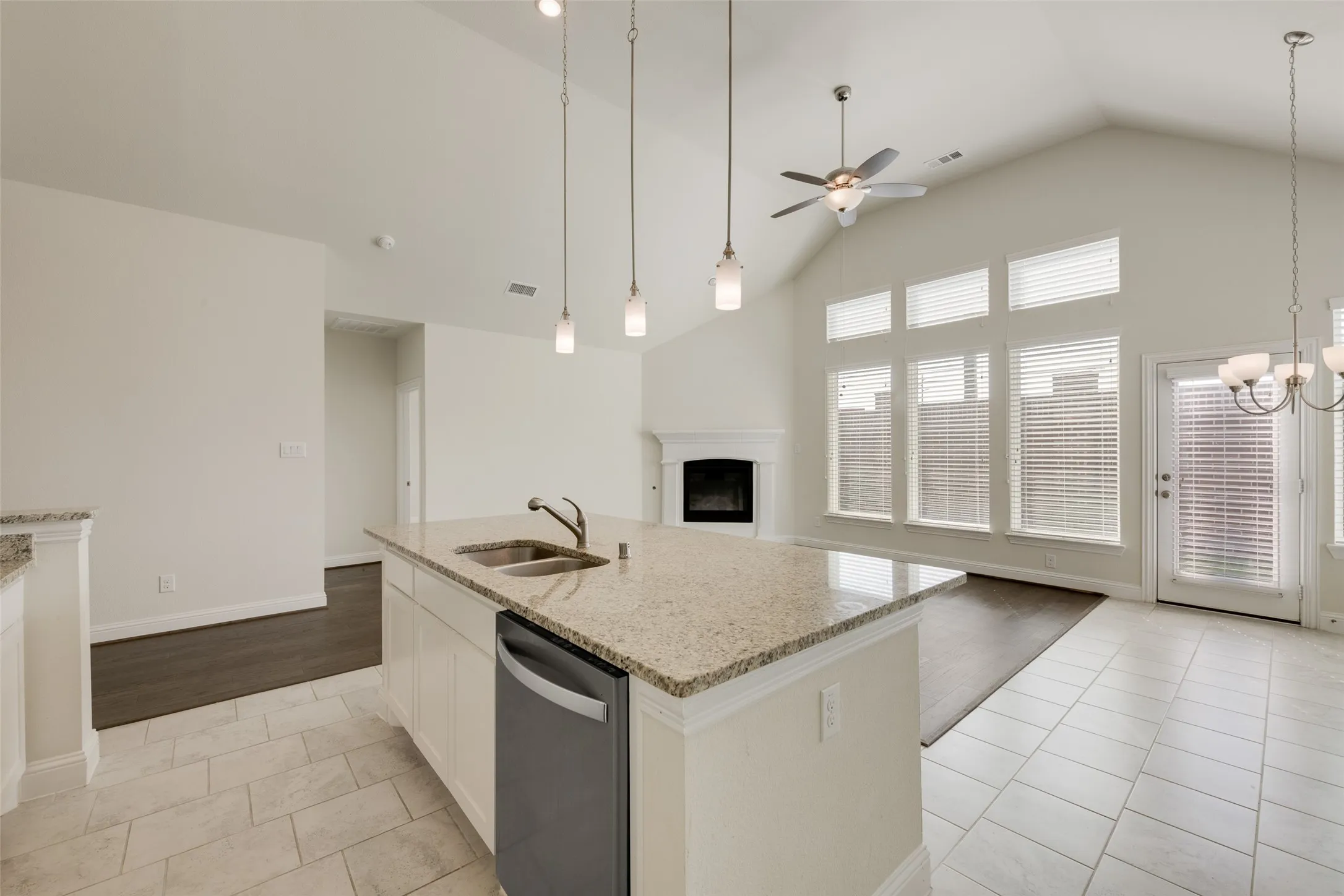 Single Family Residence For Rent in Dallas County , 397 Myrtle Beach Drive, Garland, Texas 75040, 3 Bedroom, 2 Bathroom, 2 Garage spaces, 1,890 Sqft, built in 2020, mls#21393994, Real Estate Agent in Garland, Homes For Rent in Dallas county, Homes For Rent in Garland, Realtor in Garland Texas, Real Estate Brokerage Independent Realty Texas, Luminita Cordes Realtor