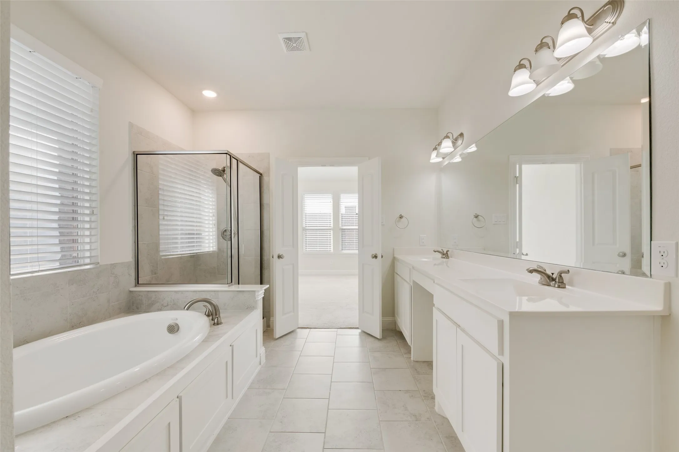 Single Family Residence For Rent in Dallas County , 397 Myrtle Beach Drive, Garland, Texas 75040, 3 Bedroom, 2 Bathroom, 2 Garage spaces, 1,890 Sqft, built in 2020, mls#21393994, Real Estate Agent in Garland, Homes For Rent in Dallas county, Homes For Rent in Garland, Realtor in Garland Texas, Real Estate Brokerage Independent Realty Texas, Luminita Cordes Realtor