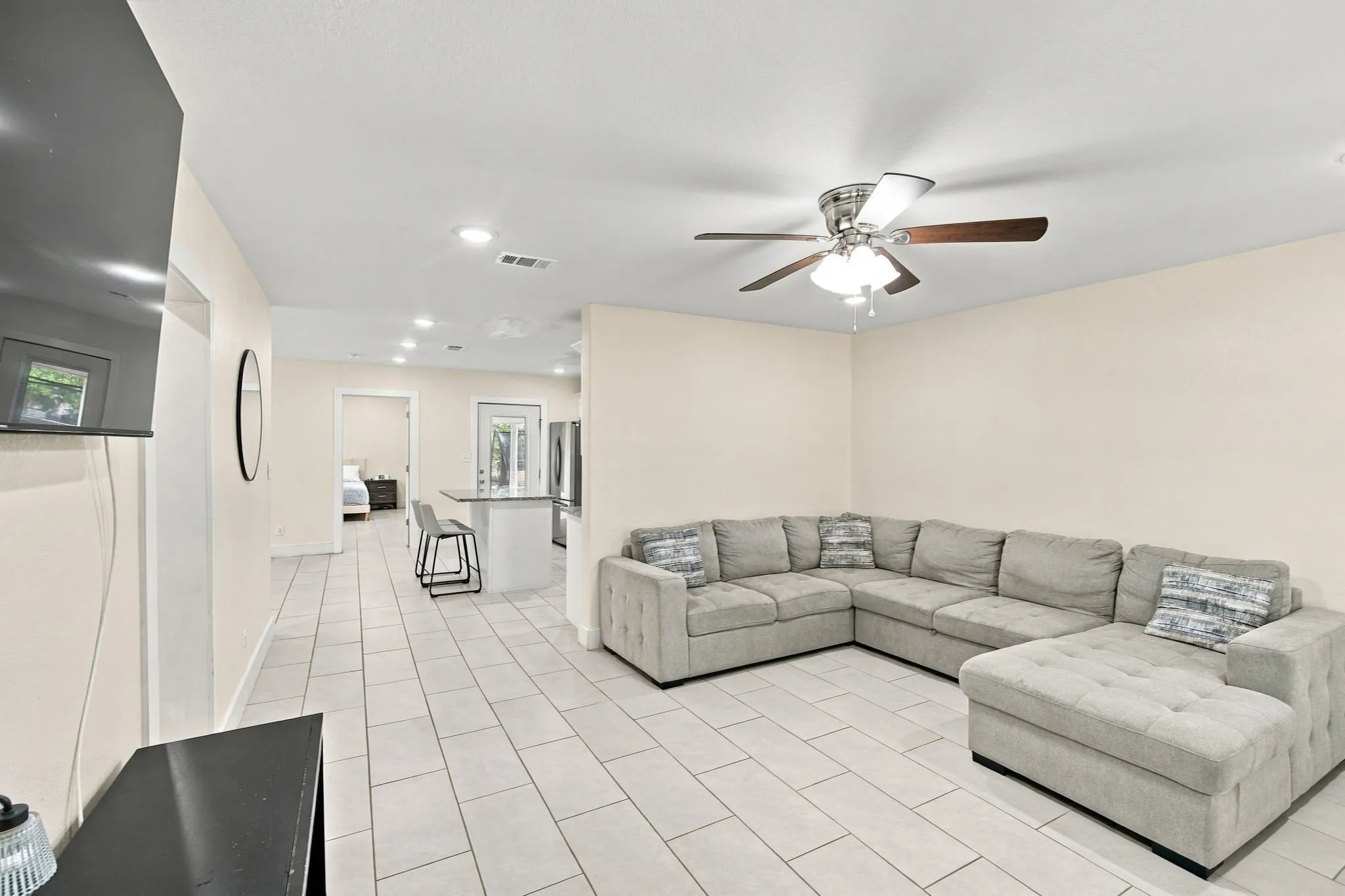 Single Family Residence For Sale in Ellis County , 703 W Milam Street, Ennis, Texas 75119, 3 Bedroom, 2 Bathroom, Garage spaces, 1,557 Sqft, built in 1928, mls#21388224, Real Estate Agent in Ennis, Homes For Sale in Ellis county, Homes For Sale in Ennis, Realtor in Ennis Texas, Real Estate Brokerage Independent Realty Texas, Luminita Cordes Realtor