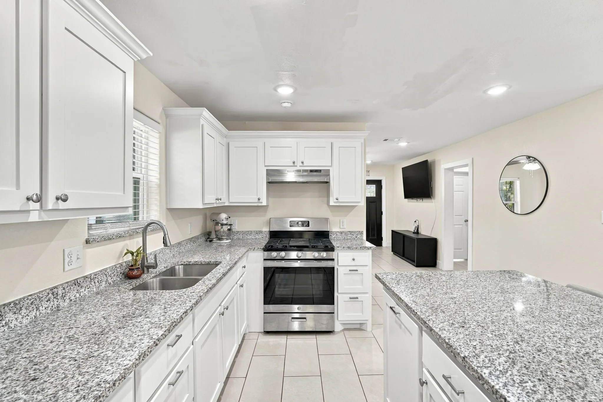 Single Family Residence For Sale in Ellis County , 703 W Milam Street, Ennis, Texas 75119, 3 Bedroom, 2 Bathroom, Garage spaces, 1,557 Sqft, built in 1928, mls#21388224, Real Estate Agent in Ennis, Homes For Sale in Ellis county, Homes For Sale in Ennis, Realtor in Ennis Texas, Real Estate Brokerage Independent Realty Texas, Luminita Cordes Realtor