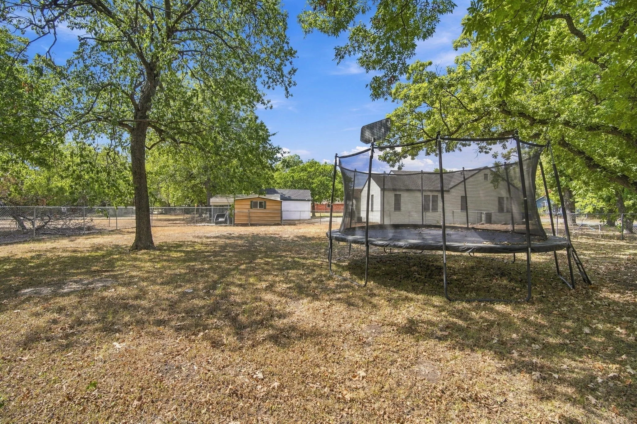 Single Family Residence For Sale in Ellis County , 703 W Milam Street, Ennis, Texas 75119, 3 Bedroom, 2 Bathroom, Garage spaces, 1,557 Sqft, built in 1928, mls#21388224, Real Estate Agent in Ennis, Homes For Sale in Ellis county, Homes For Sale in Ennis, Realtor in Ennis Texas, Real Estate Brokerage Independent Realty Texas, Luminita Cordes Realtor