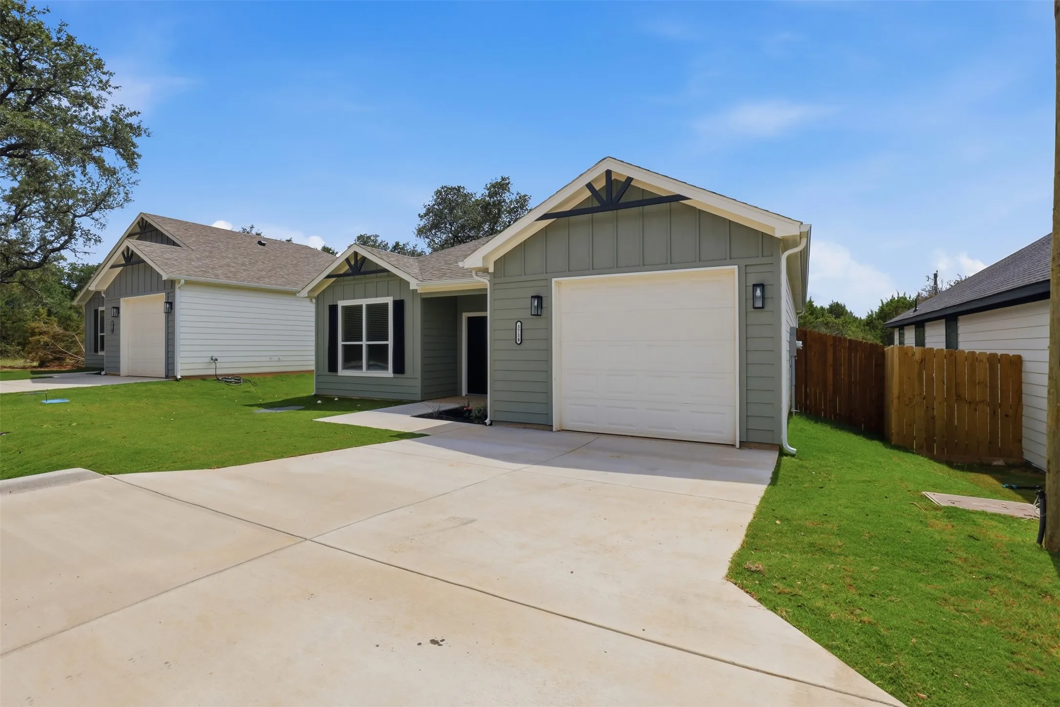Single Family Residence For Rent in Hood County , 5718 Barkridge Drive, Granbury, Texas 76048, 3 Bedroom, 2 Bathroom, 1 Garage spaces, 1,440 Sqft, built in 2026, mls#21392980, Real Estate Agent in Granbury, Homes For Rent in Hood county, Homes For Rent in Granbury, Realtor in Granbury Texas, Real Estate Brokerage Independent Realty Texas, Luminita Cordes Realtor