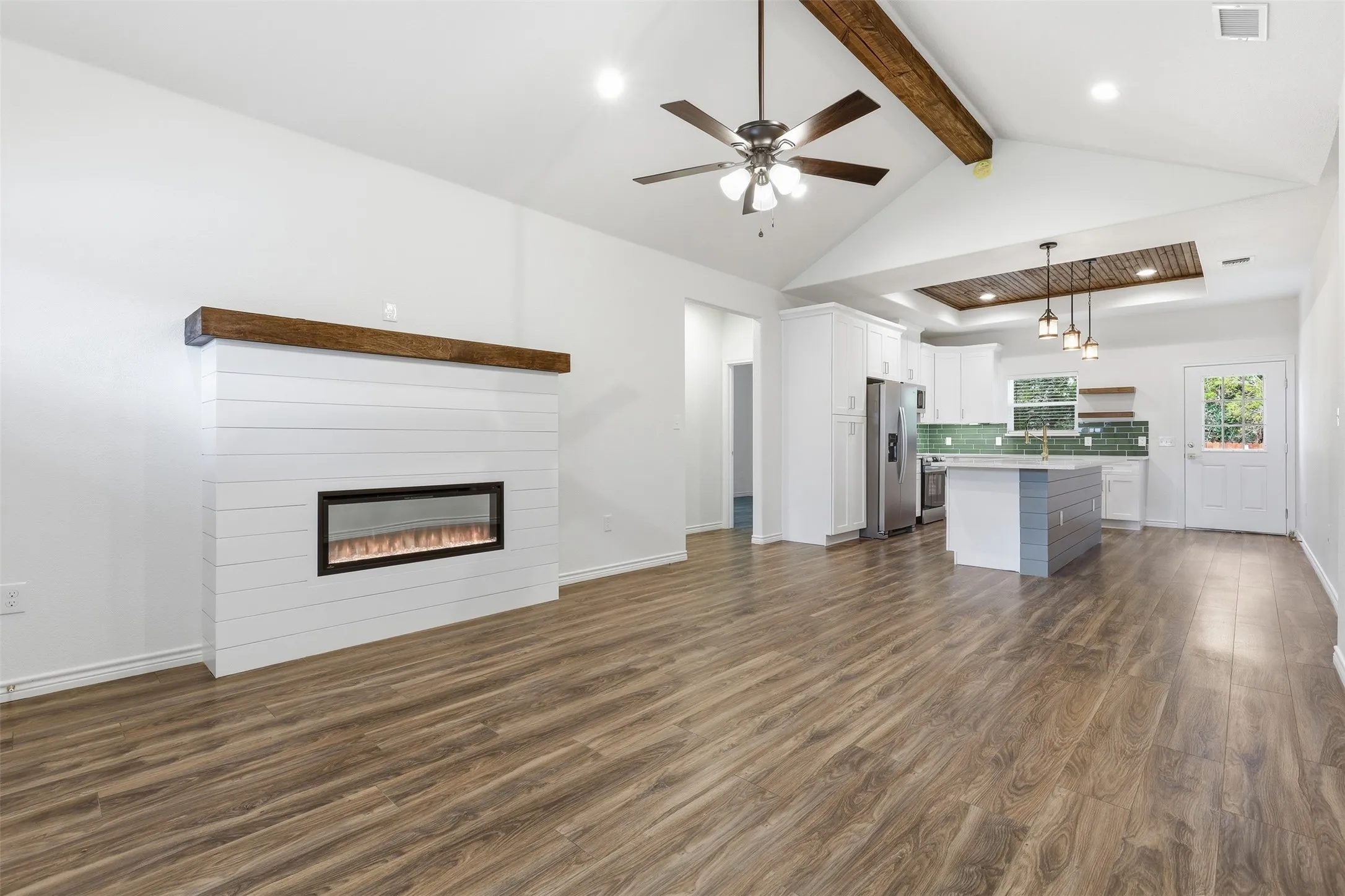 Single Family Residence For Rent