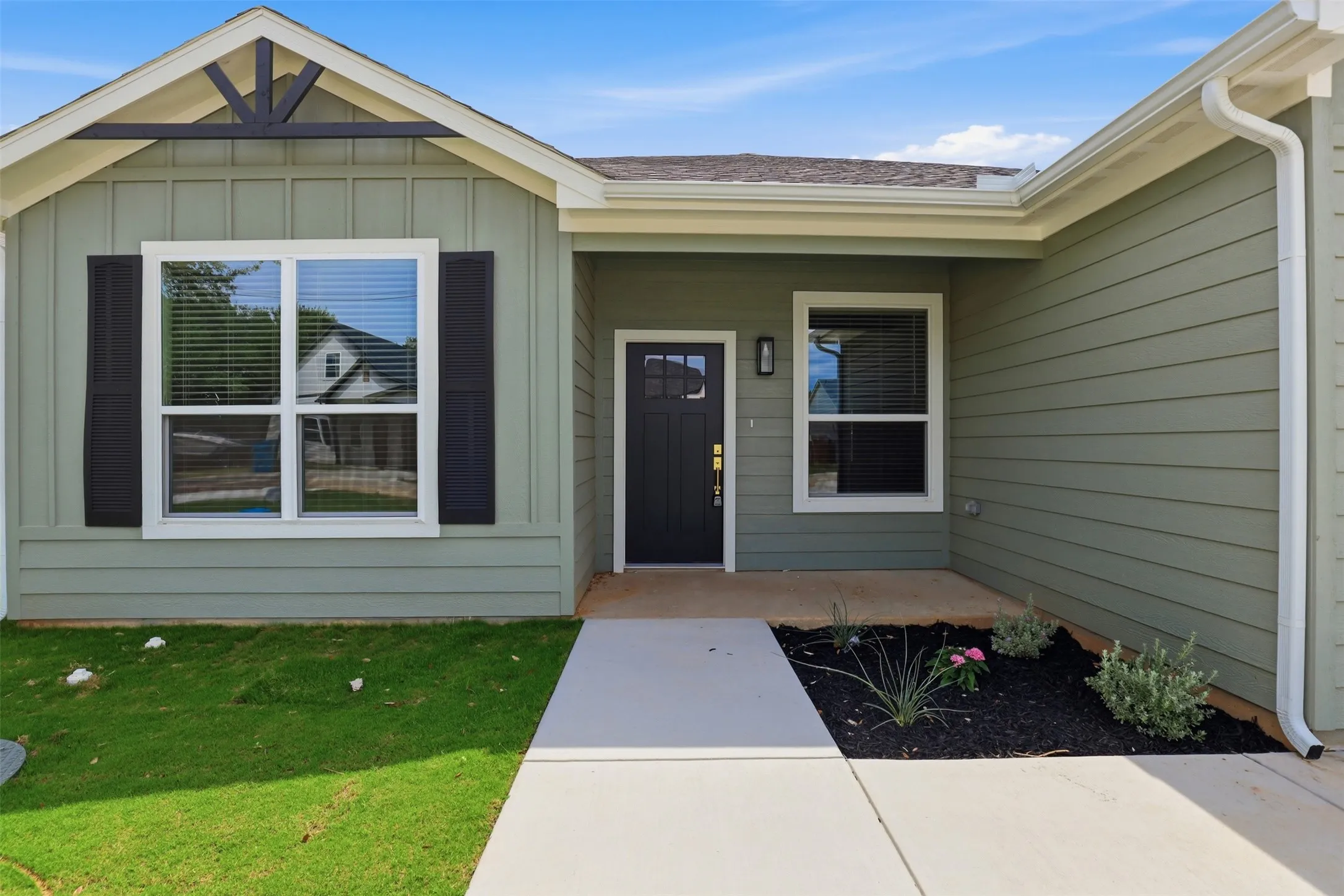 Single Family Residence For Rent in Hood County , 5718 Barkridge Drive, Granbury, Texas 76048, 3 Bedroom, 2 Bathroom, 1 Garage spaces, 1,440 Sqft, built in 2026, mls#21392980, Real Estate Agent in Granbury, Homes For Rent in Hood county, Homes For Rent in Granbury, Realtor in Granbury Texas, Real Estate Brokerage Independent Realty Texas, Luminita Cordes Realtor