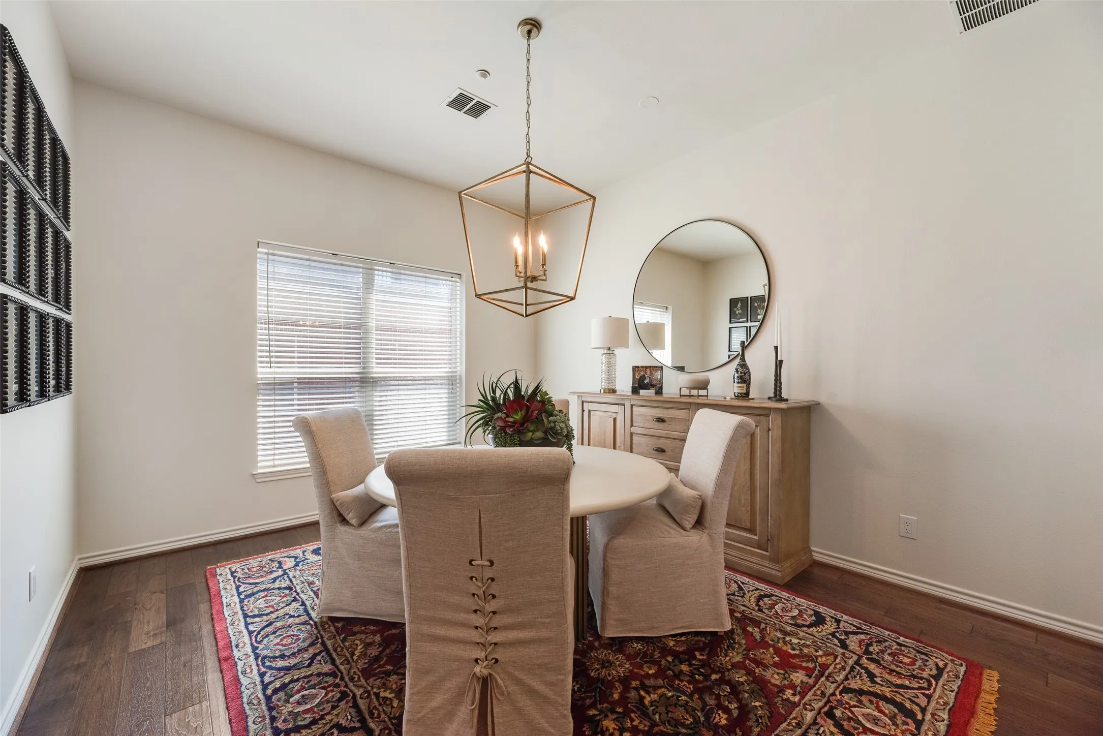 Condominium For Sale in Dallas County , 4411 Mckinney Avenue 16, Dallas, Texas 75205, 2 Bedroom, 3 Bathroom, 2 Garage spaces, 1,854 Sqft, built in 2001, mls#21392120, Real Estate Agent in Dallas, Homes For Sale in Dallas county, Homes For Sale in Dallas, Realtor in Dallas Texas, Real Estate Brokerage Independent Realty Texas, Luminita Cordes Realtor