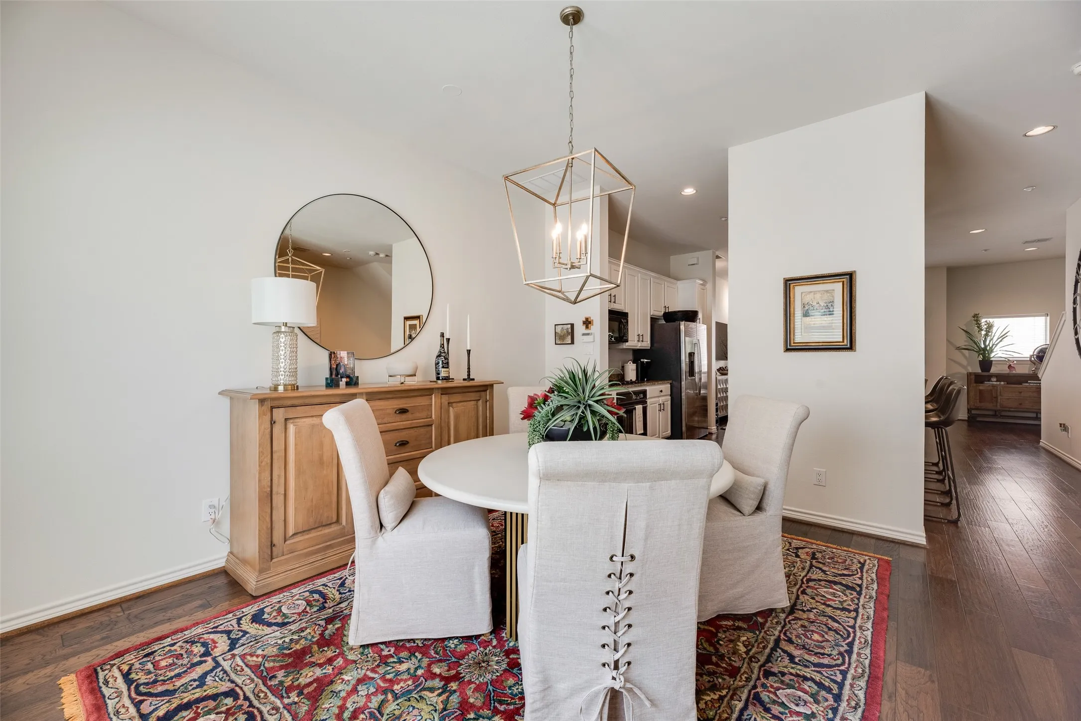 Condominium For Sale in Dallas County , 4411 Mckinney Avenue 16, Dallas, Texas 75205, 2 Bedroom, 3 Bathroom, 2 Garage spaces, 1,854 Sqft, built in 2001, mls#21392120, Real Estate Agent in Dallas, Homes For Sale in Dallas county, Homes For Sale in Dallas, Realtor in Dallas Texas, Real Estate Brokerage Independent Realty Texas, Luminita Cordes Realtor