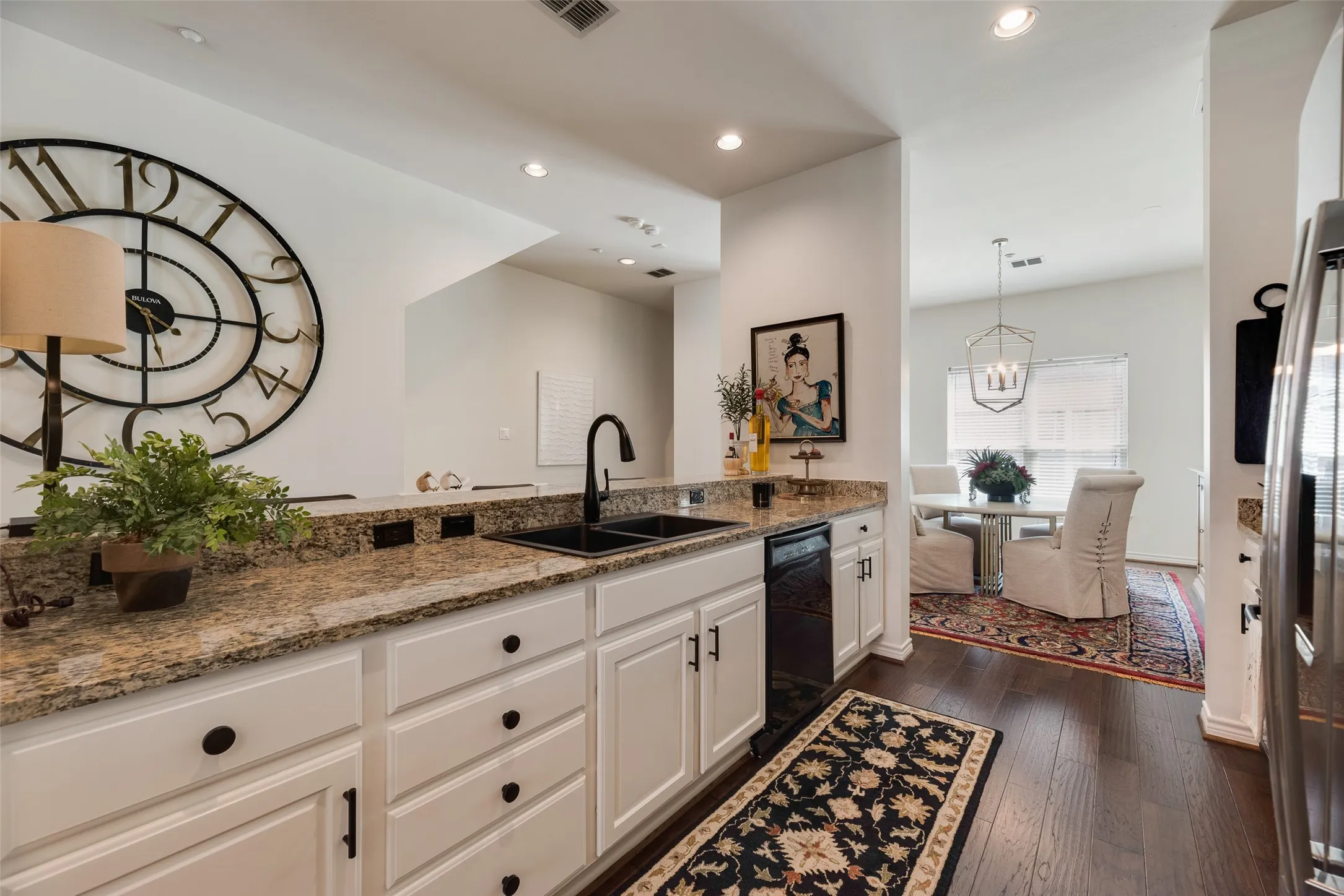 Condominium For Sale in Dallas County , 4411 Mckinney Avenue 16, Dallas, Texas 75205, 2 Bedroom, 3 Bathroom, 2 Garage spaces, 1,854 Sqft, built in 2001, mls#21392120, Real Estate Agent in Dallas, Homes For Sale in Dallas county, Homes For Sale in Dallas, Realtor in Dallas Texas, Real Estate Brokerage Independent Realty Texas, Luminita Cordes Realtor
